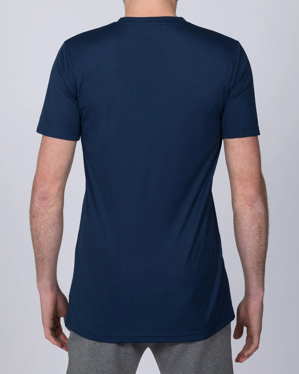 2t Dry Tech V-Neck Training Top (navy) gen z