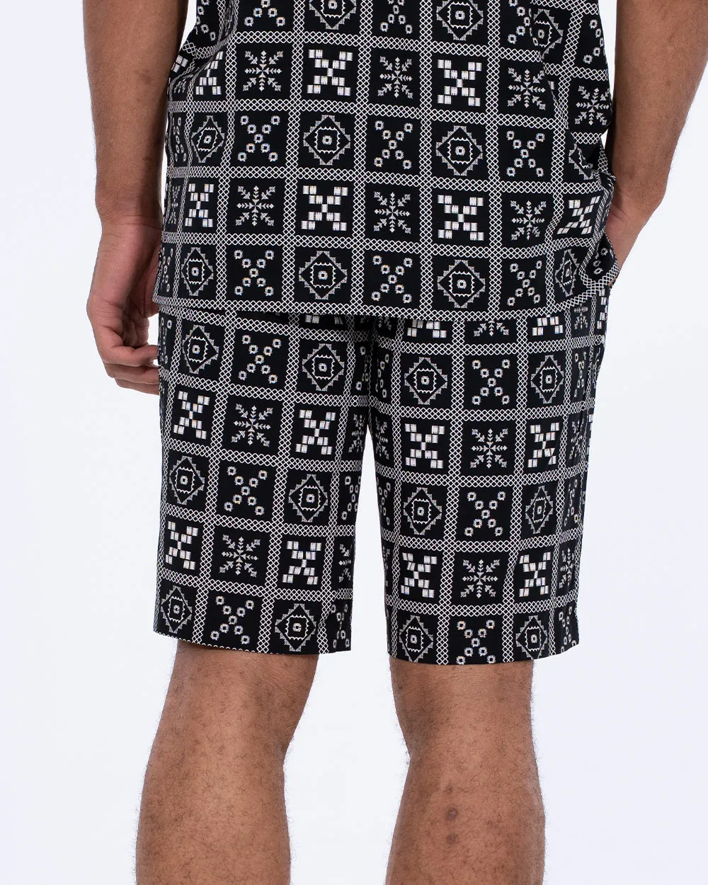 2t Etienne Tall Shorts (black/white) colorful choice