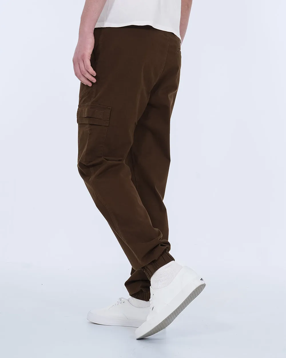 2t Jayden Regular Fit Tall Utility Cargo Trousers (brown) layering piece