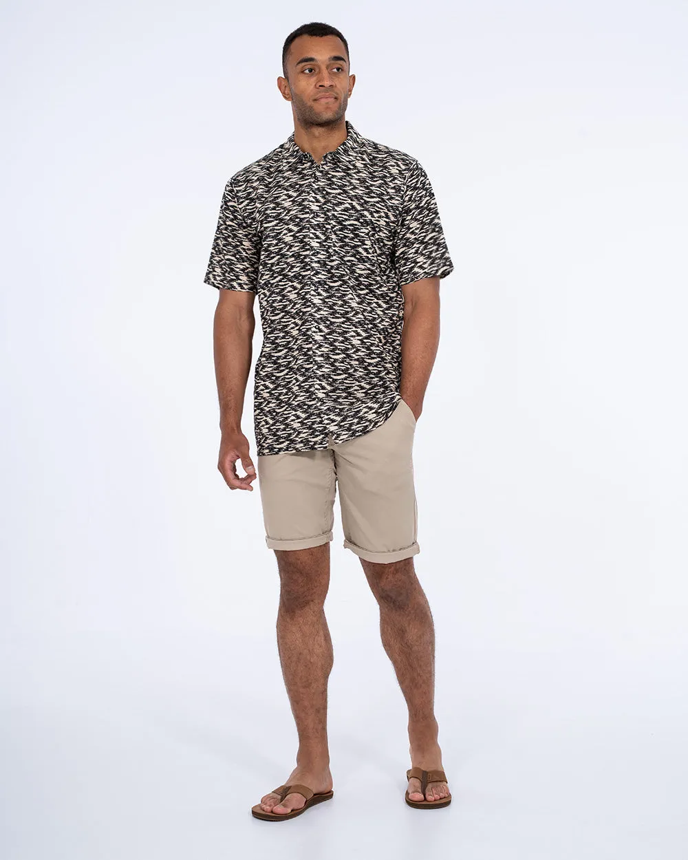 2t Wolf Tall Short Sleeve Printed Shirt (black/white) Essential Cut