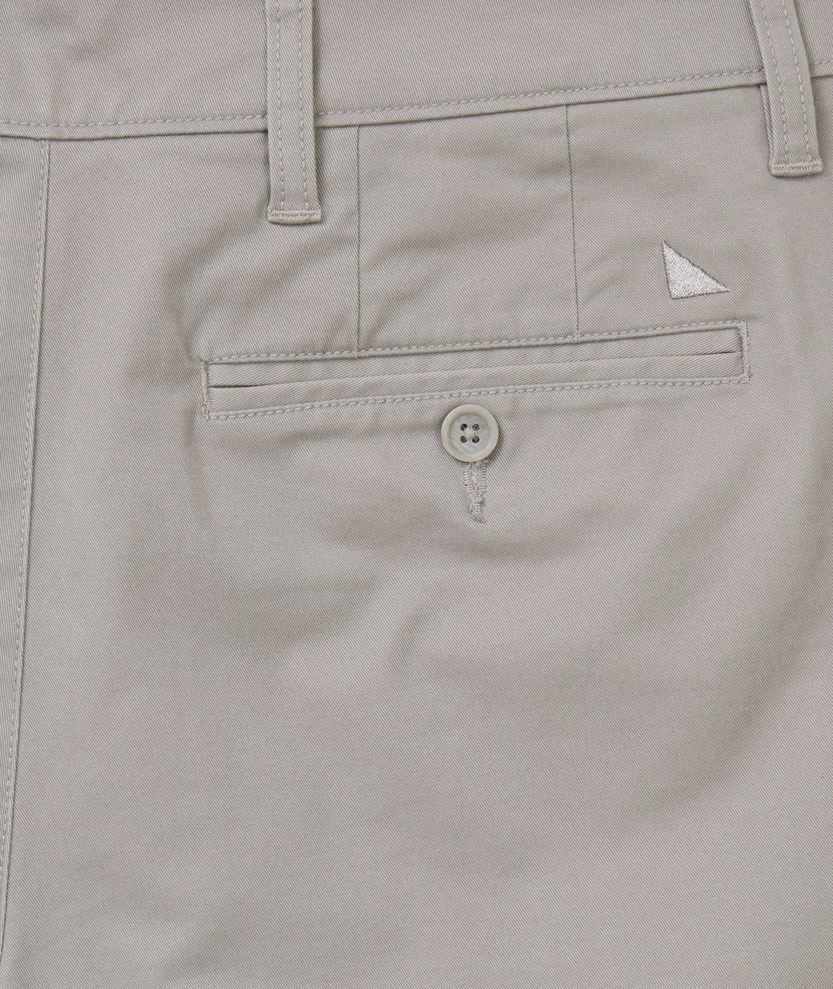7" Chino Shorts sport free