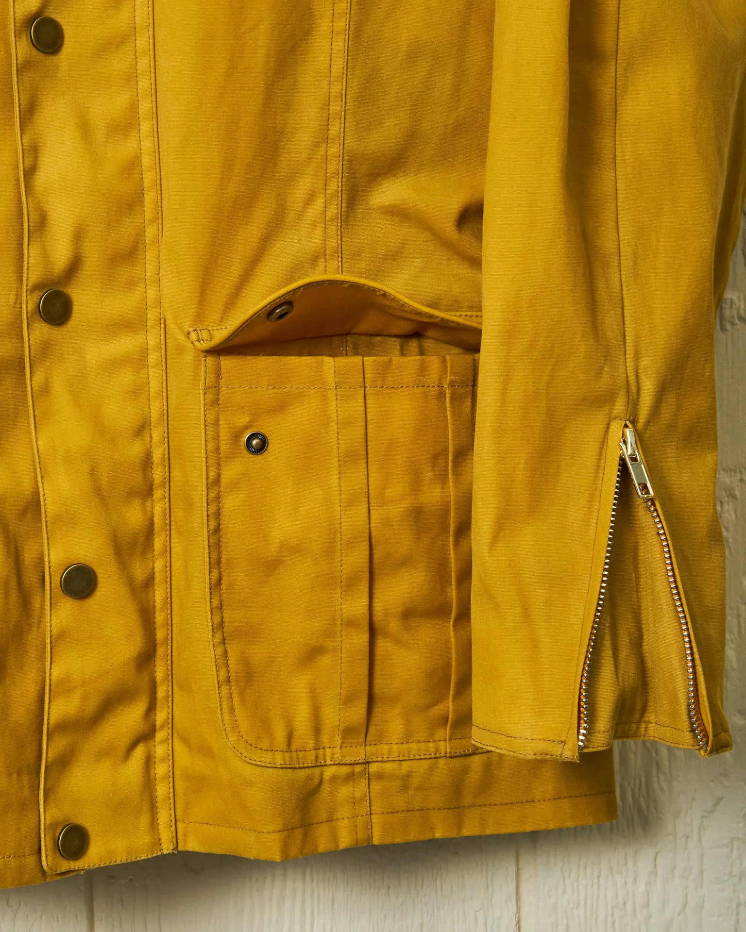 Aberdeen Jacket in Goldenrod Waxed Canvas comfort driven fit