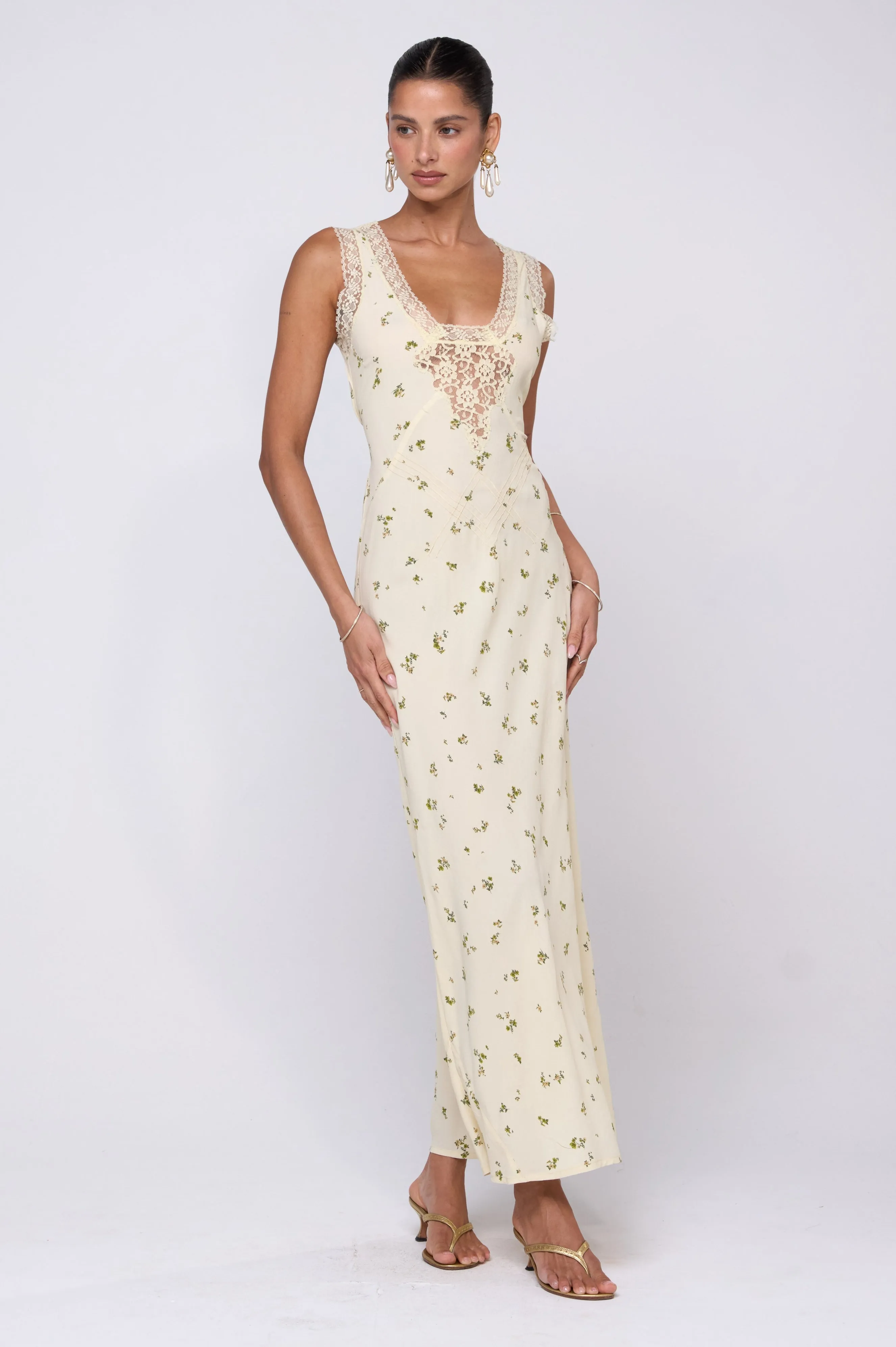 Aimee Dress in Beurre natural silhouette