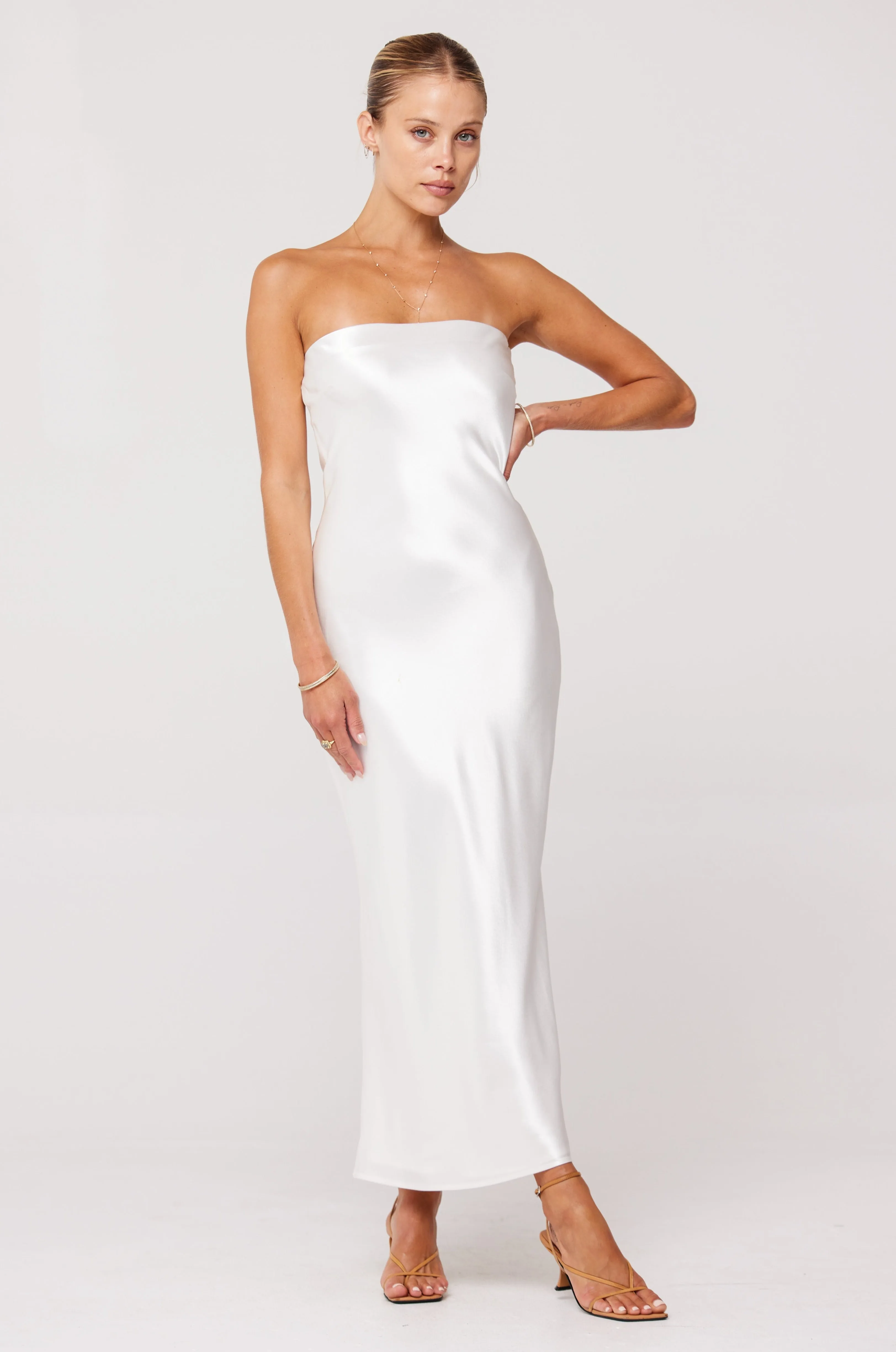 Anna Slip in Pearl urban woman