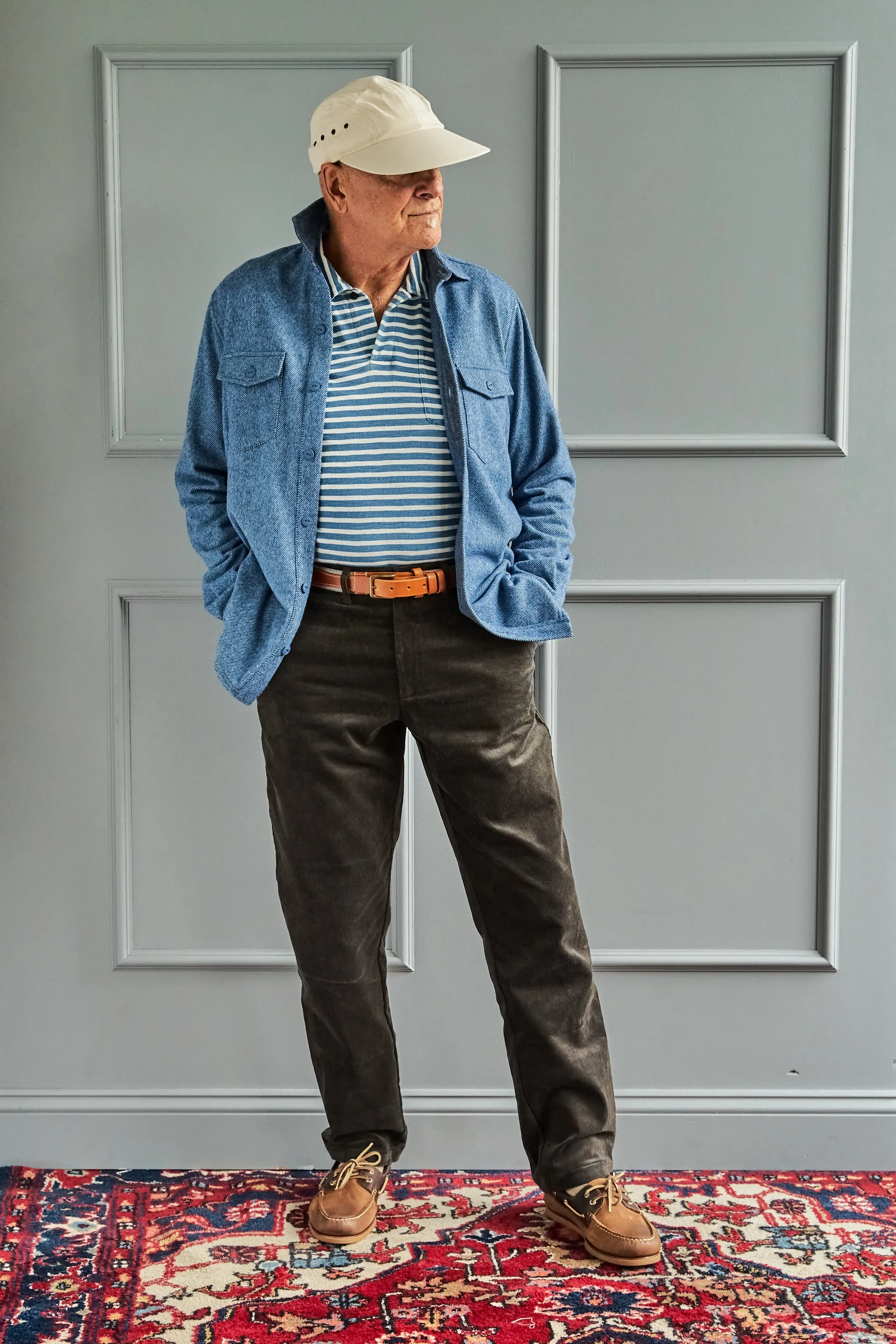 Camden Pant in Graphite Corduroy monochrome look