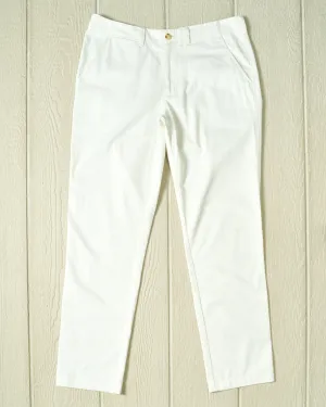 Camden Pant in White Herringbone Twill layered look