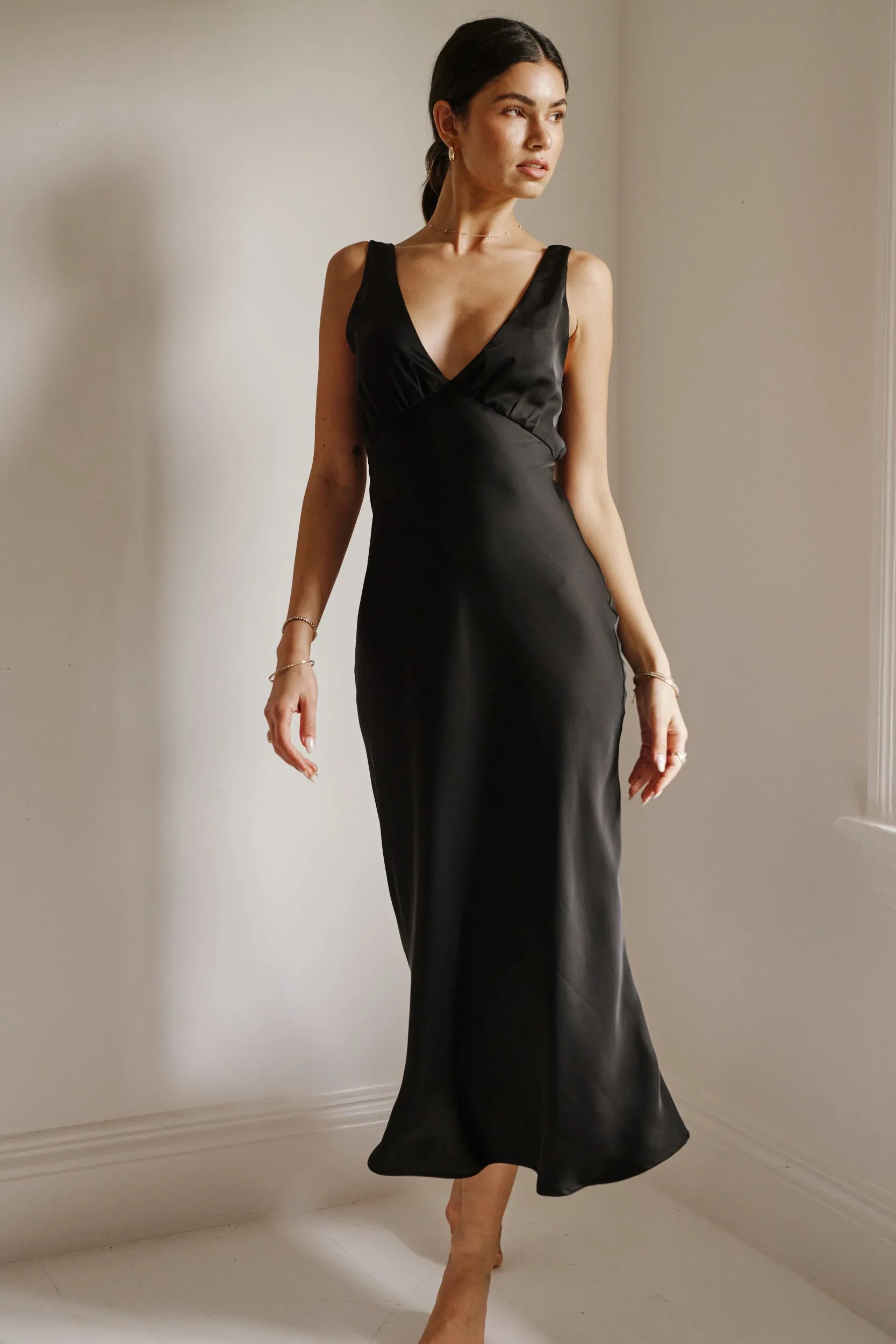Charlie Dress in Black soft style