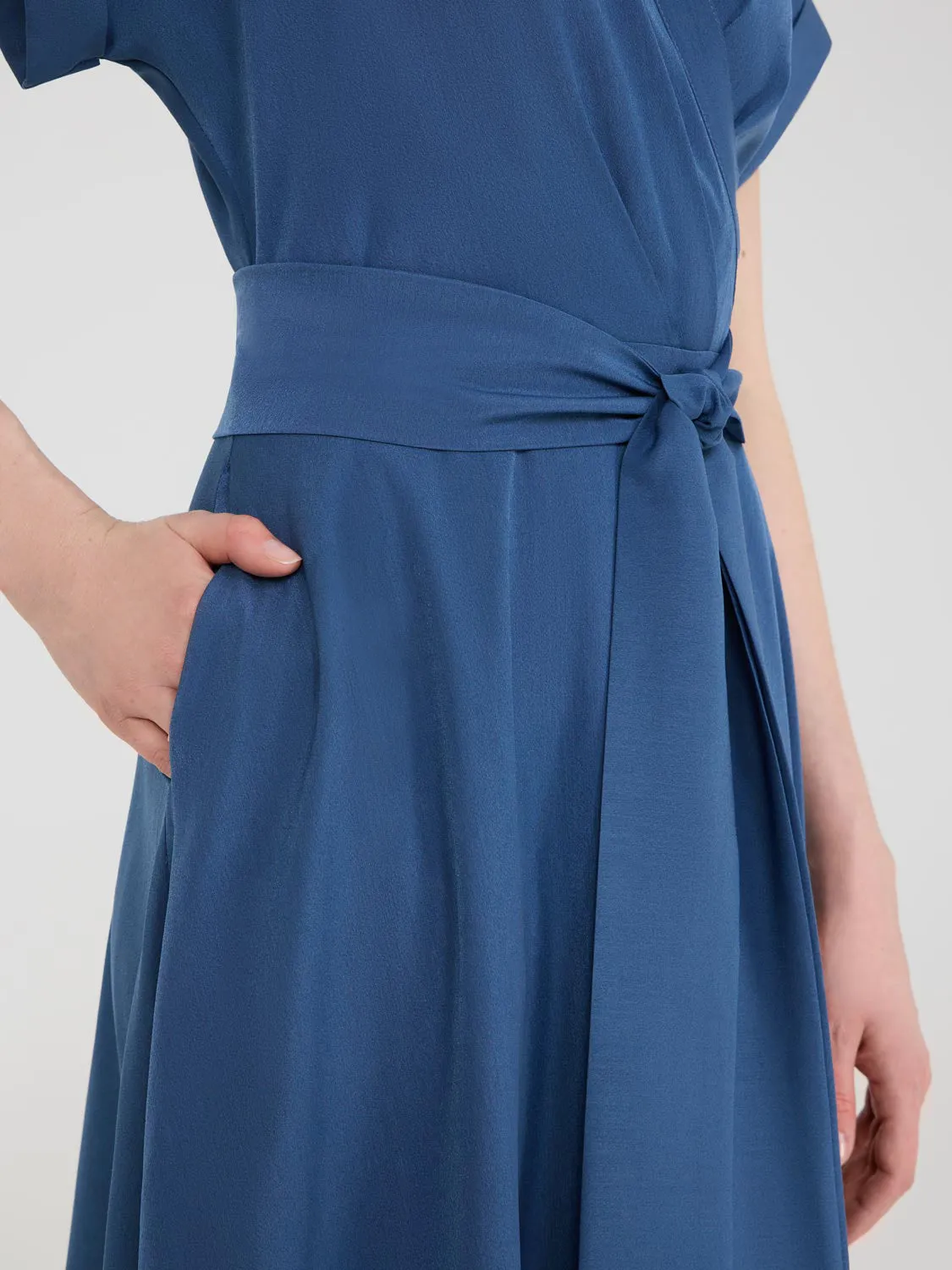 Collared Crossover Midi Dress business pick