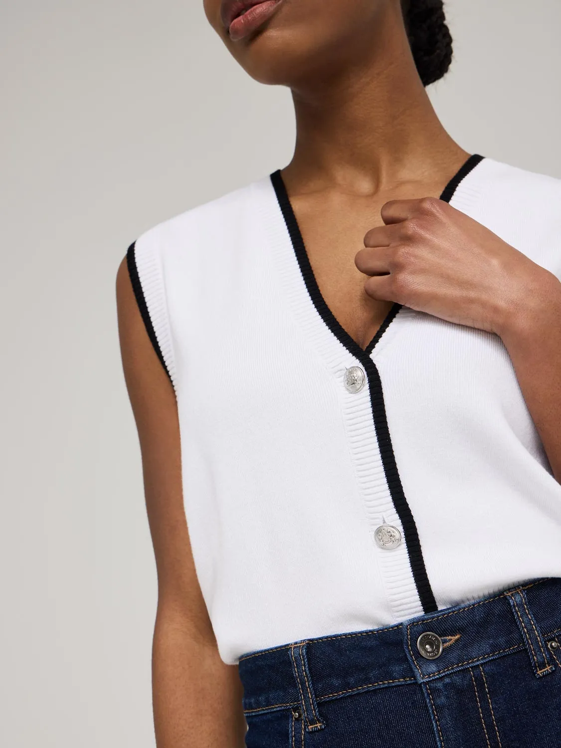 Contrast Piping Button-Front Sweater Vest workout base