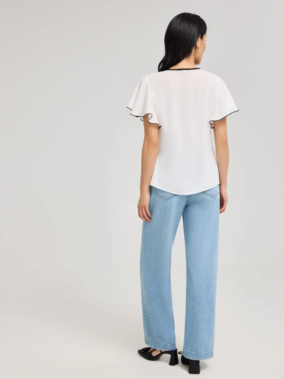 Contrast Piping Chiffon Top With Front Keyhole Casual Uniform