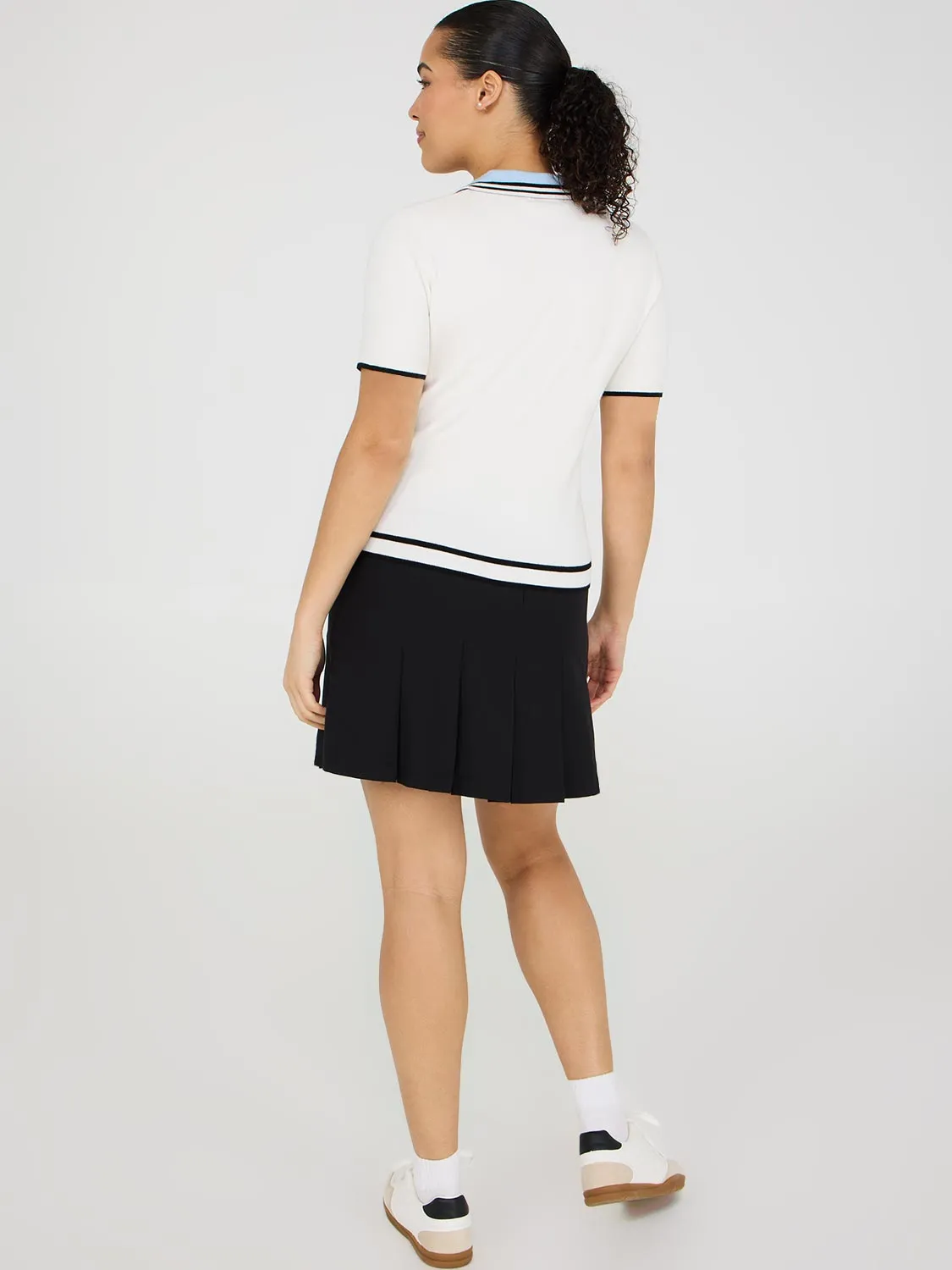 Contrast Piping Short Sleeve Sweater Signature Feel