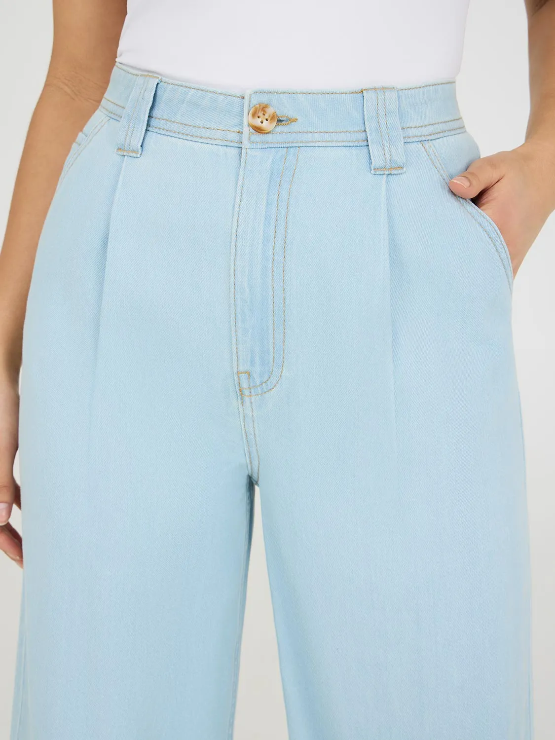 Cotton Front Pleat Wide-Leg Jeans simple design
