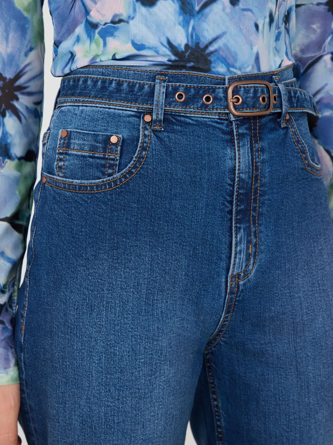 Cropped Wide-Leg Belted Jeans youth energy