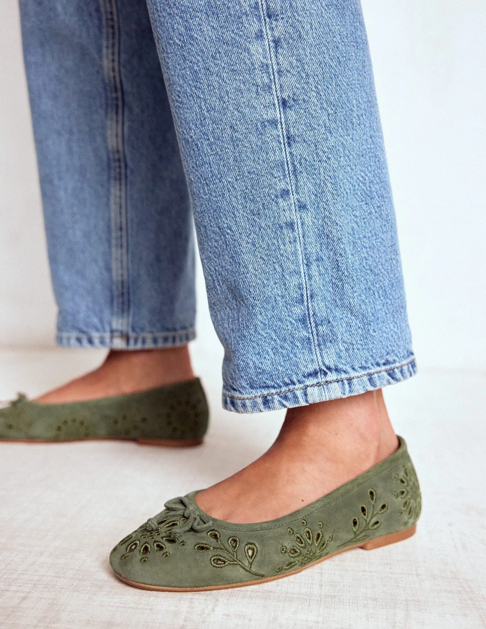 Cut Out Ballet Flats-Deep Olive comfort breath