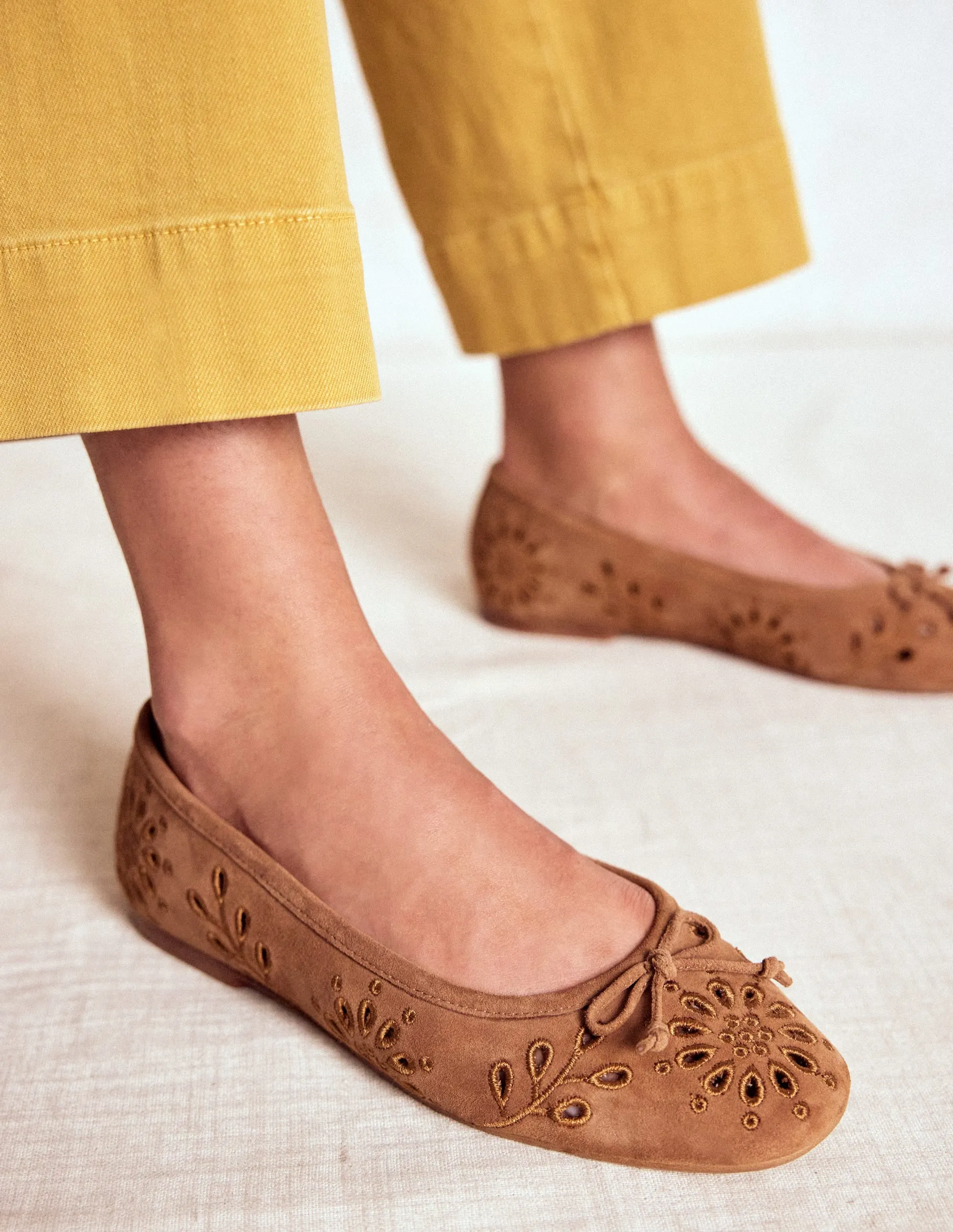 Cut Out Ballet Flats-Gingersnap elastic upper