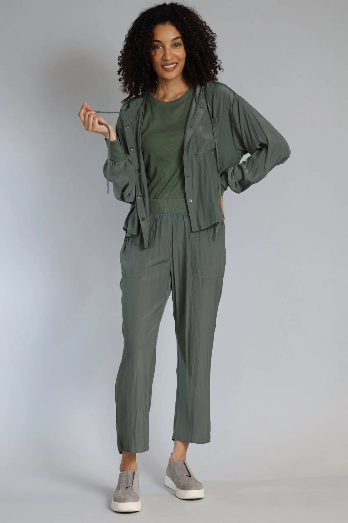 D-Satin Cropped Hoodie snow trip outfit