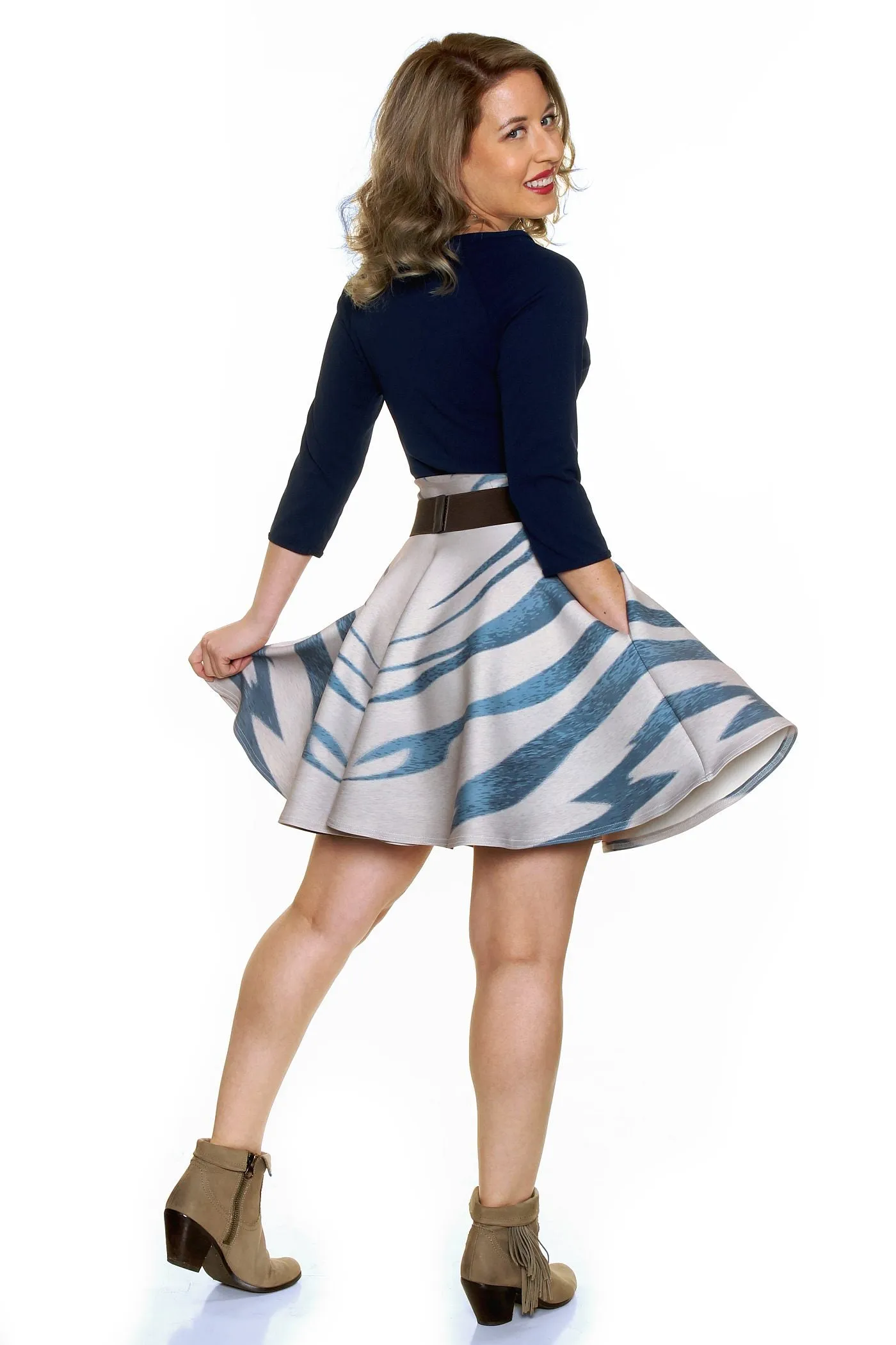 Daito Skater Skirt free move