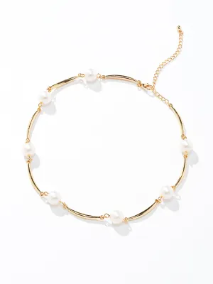 Delicate Pearl Necklace minimalist style