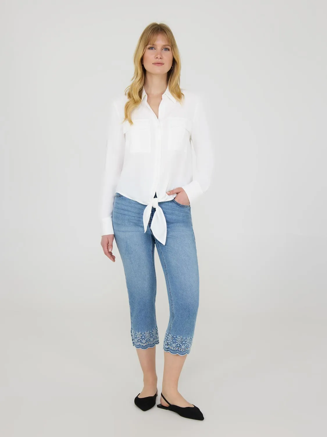 Denim Capri Pants With Embroidered Hem trendy attitude