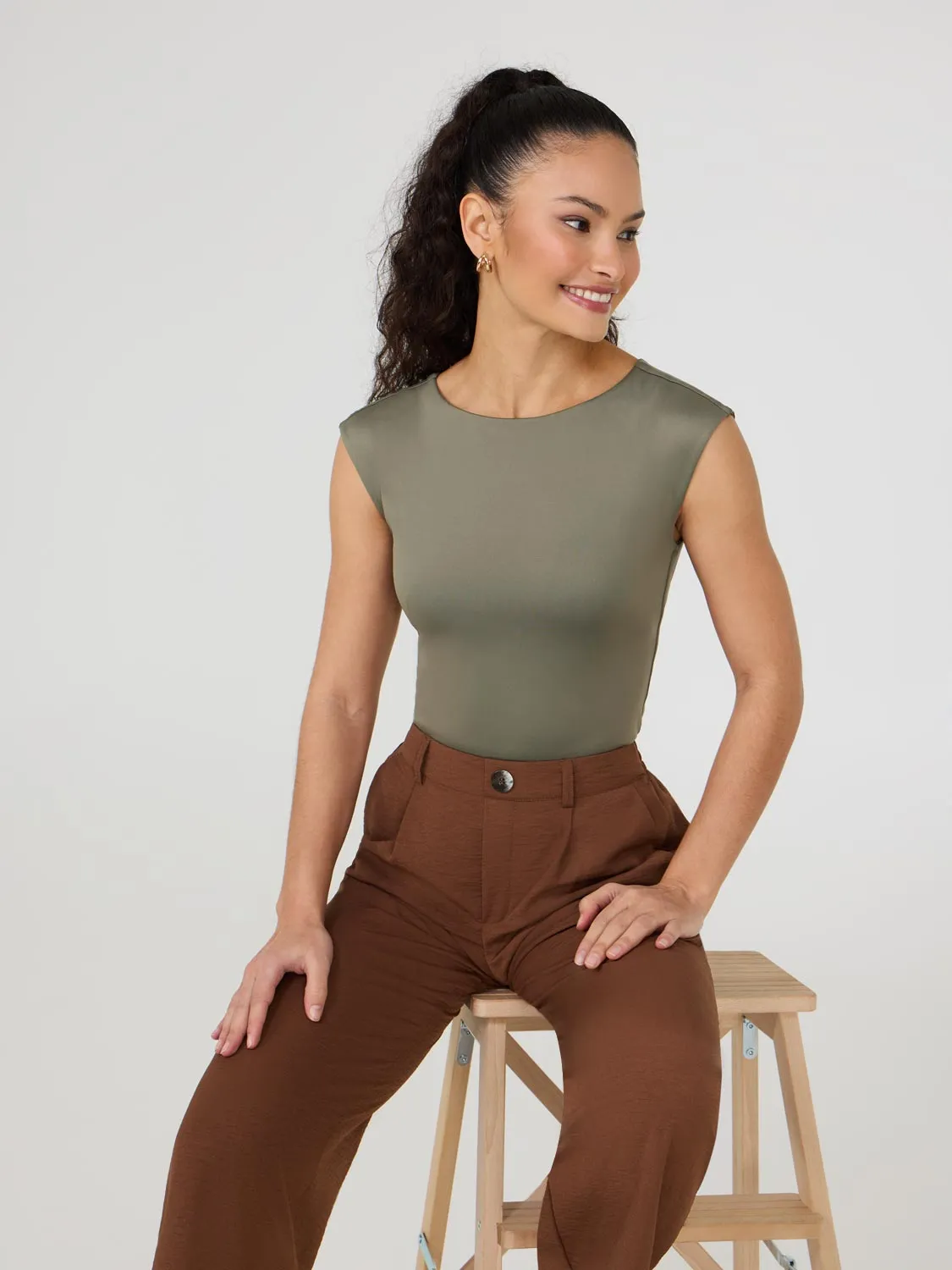 Double Layer Boat Neck Sleeveless Top light comfort