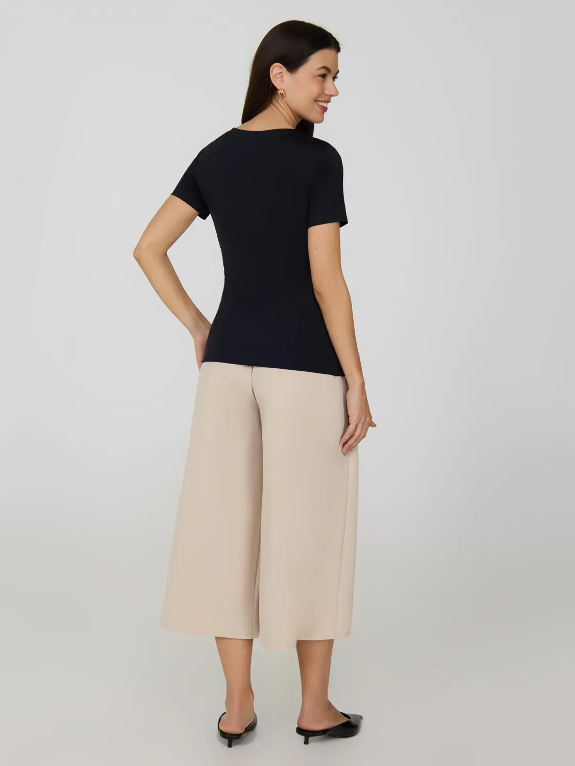 Double Layer Scoop Neck T-Shirt All Season