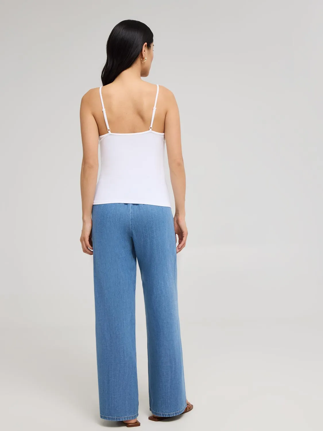 Double Layer V-Neck Tank Top minimal look