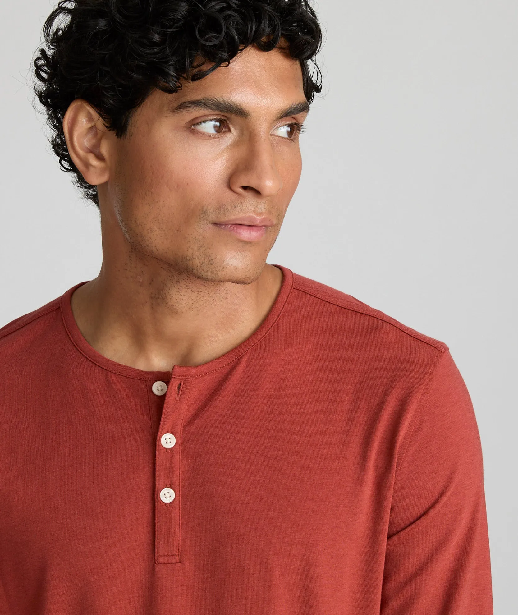 EcoSoft Henley minimal mood