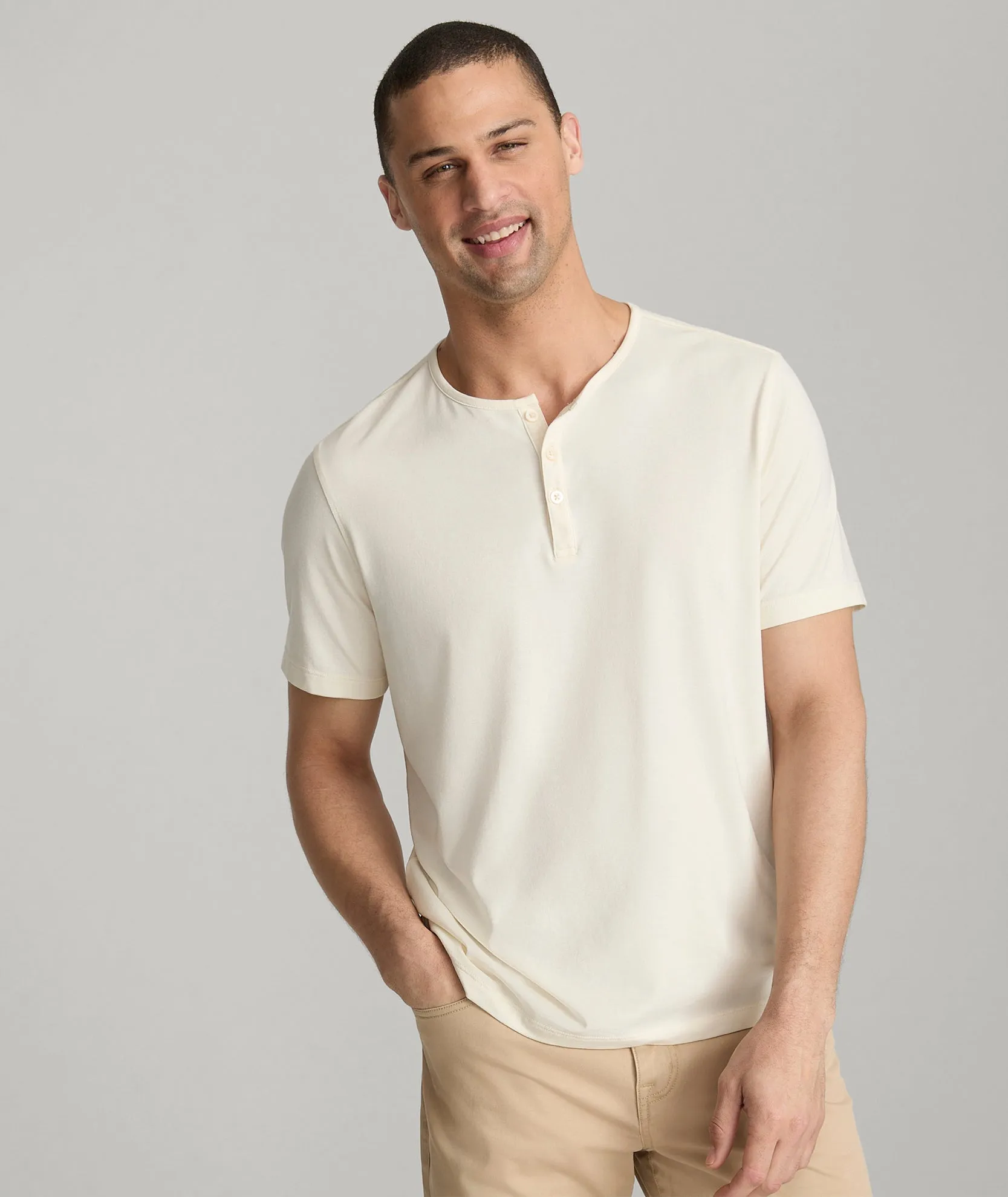 EcoSoft Short-Sleeve Henley fearless fit