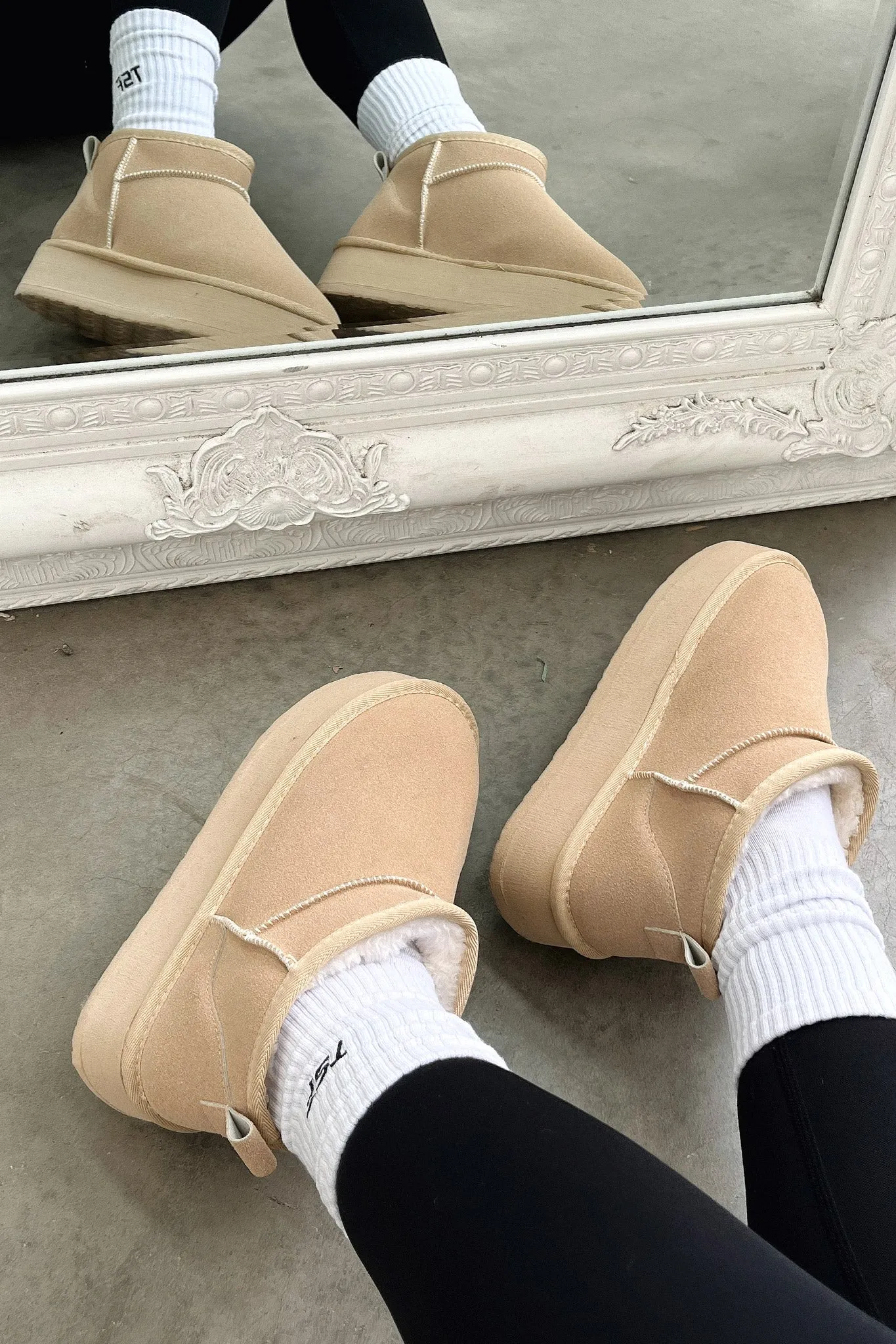 Eesha Platform Boots - Sand urban casual