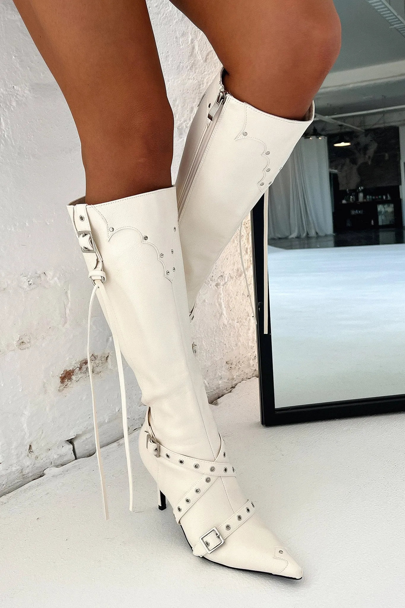 Electra Knee High Boots - Cream classic versatile
