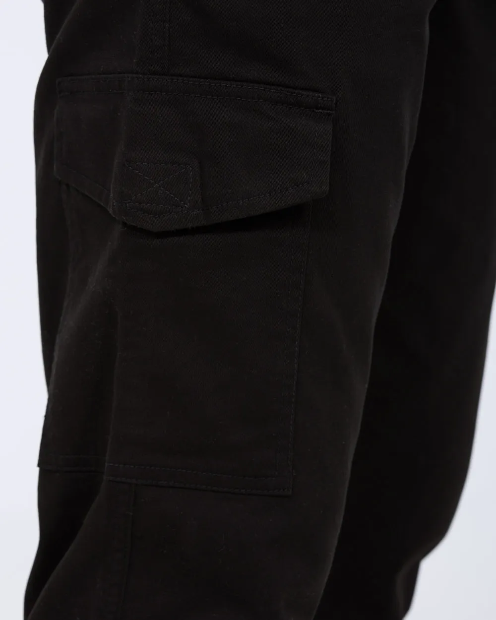 Essentalls Ray Tall Slim Fit Cargo Trousers (black) urban style