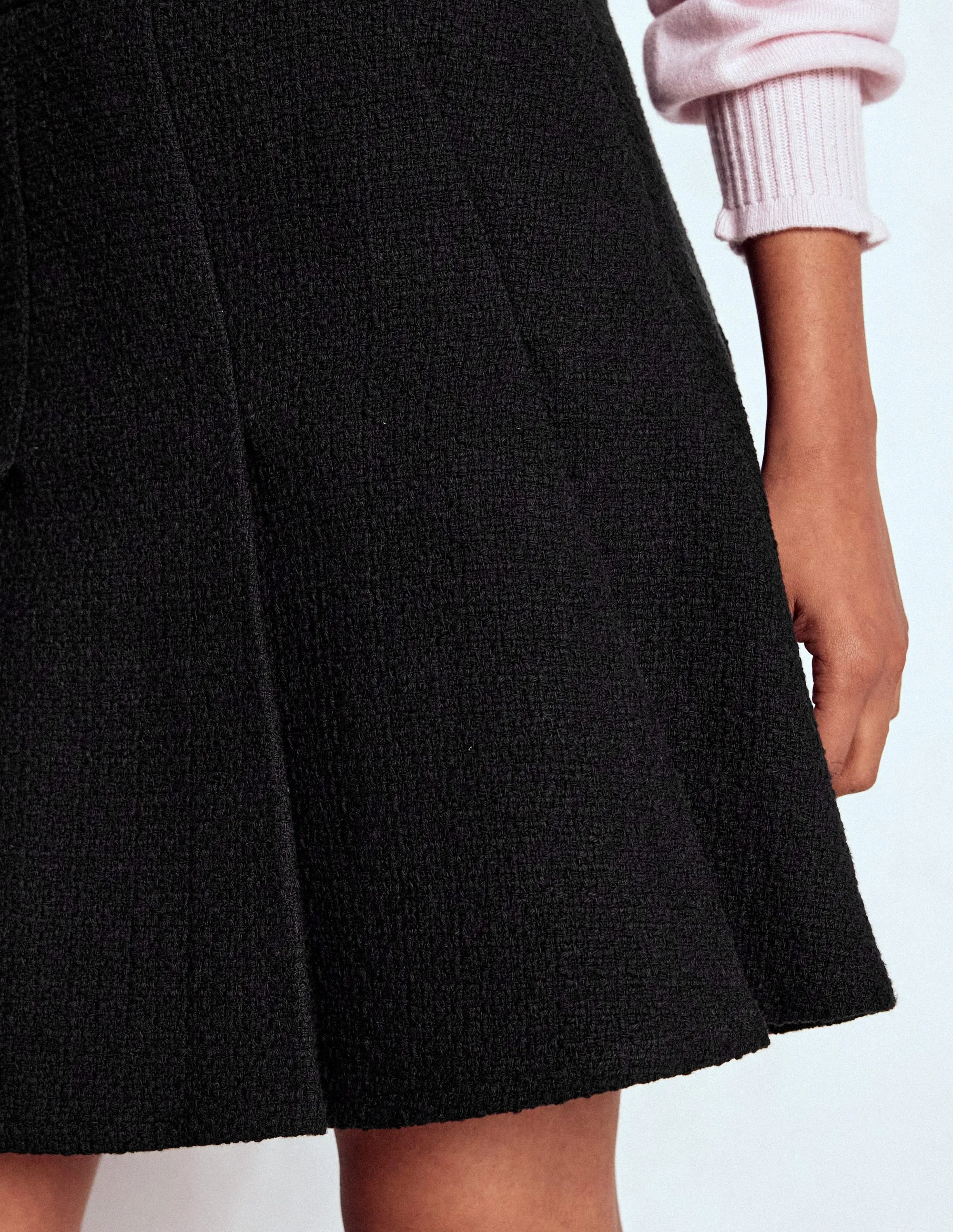 Flippy Textured Skirt-Black career edge