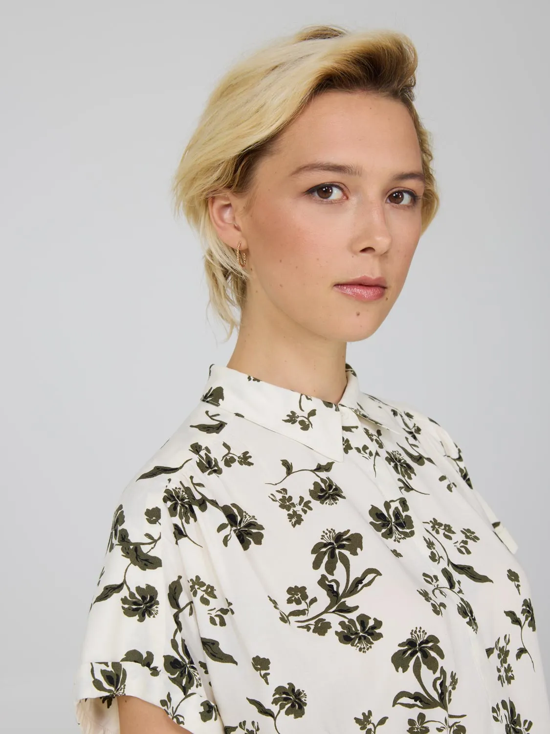 Floral Print Button-Front Bowling Shirt Basic Mood