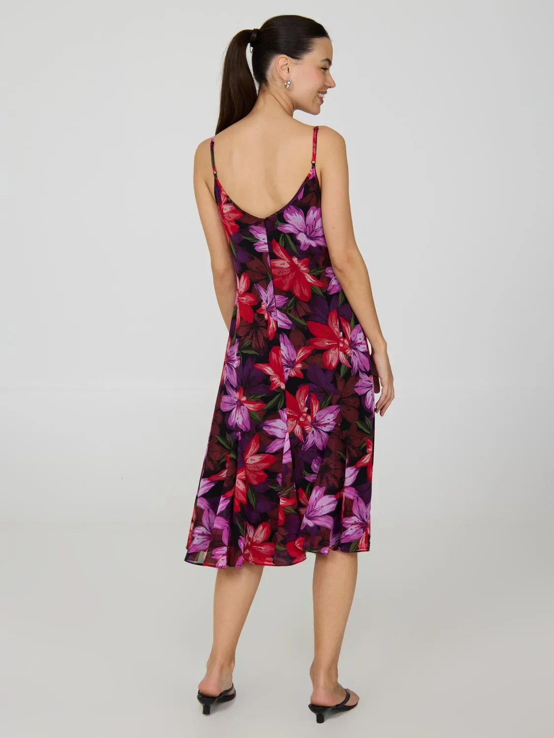 Floral Spaghetti Strap Chiffon Midi Dress elegant design