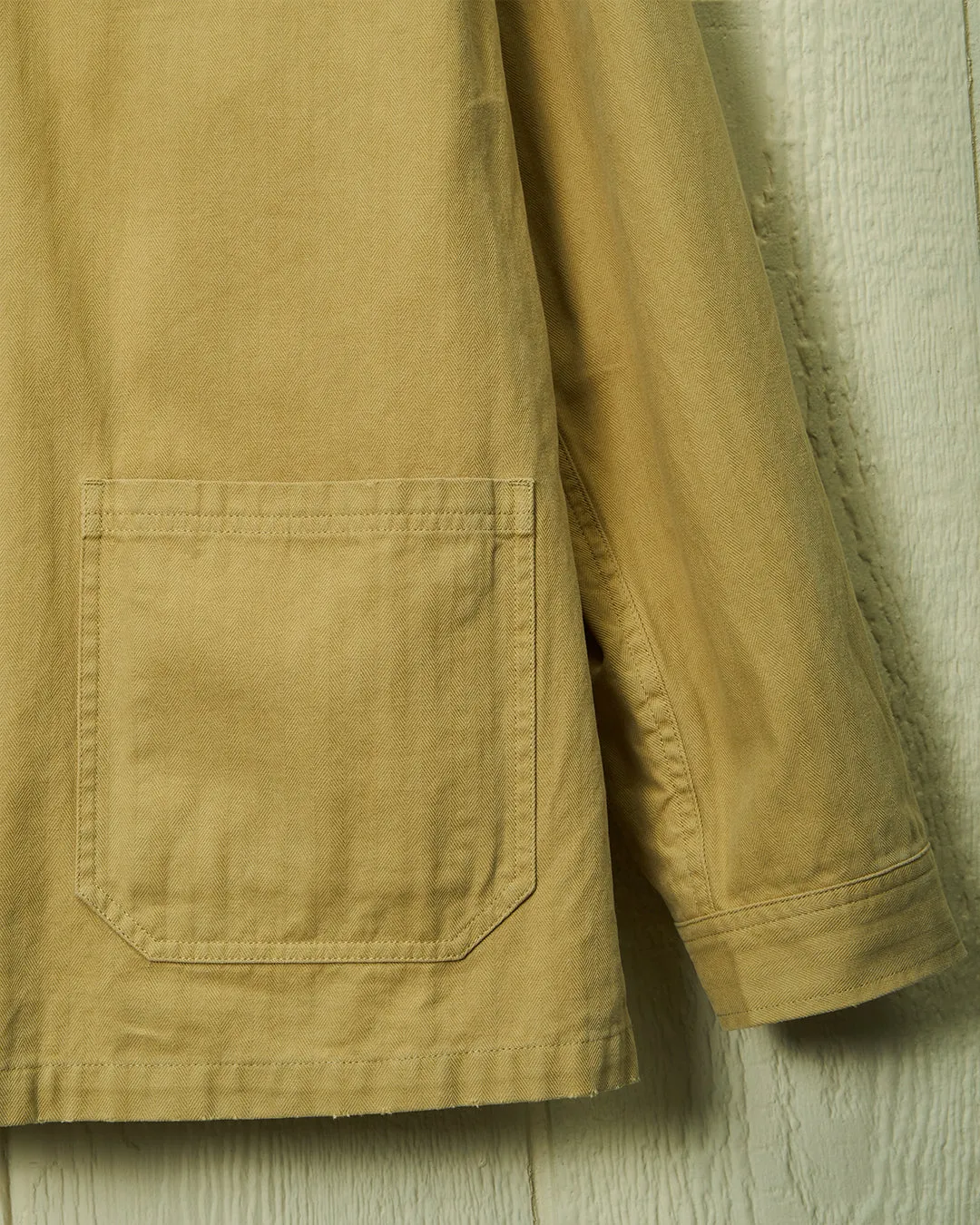 French Workmans Jacket in Khaki Herringbone minimalist travel style