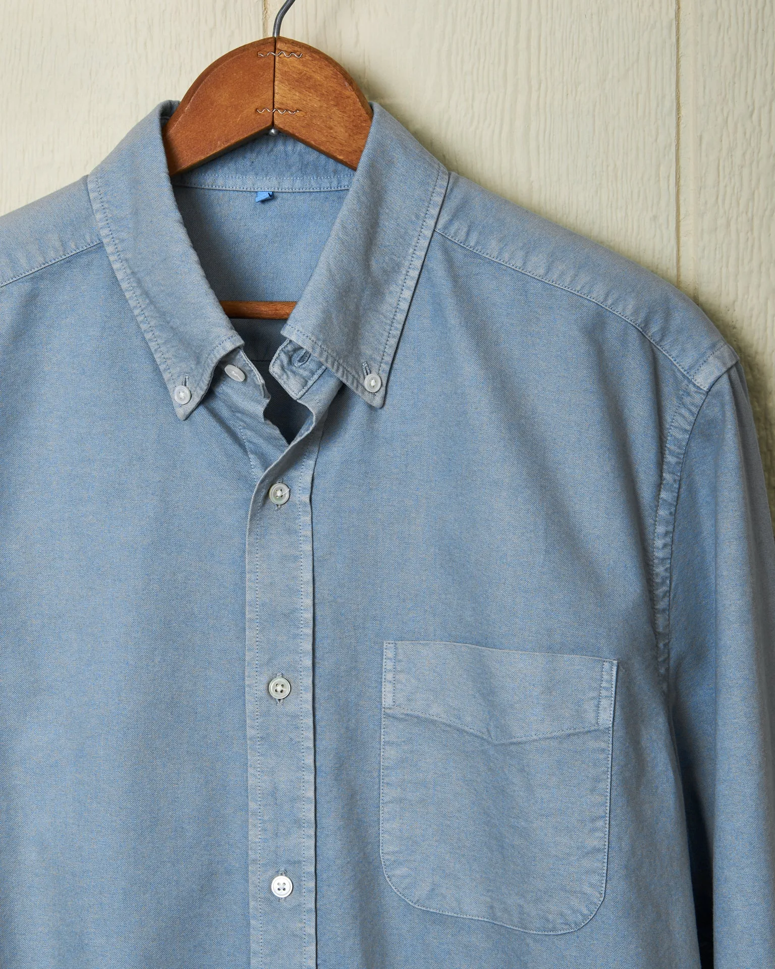 Garment Dyed Oxford Shirt in Chambray Clear Fit