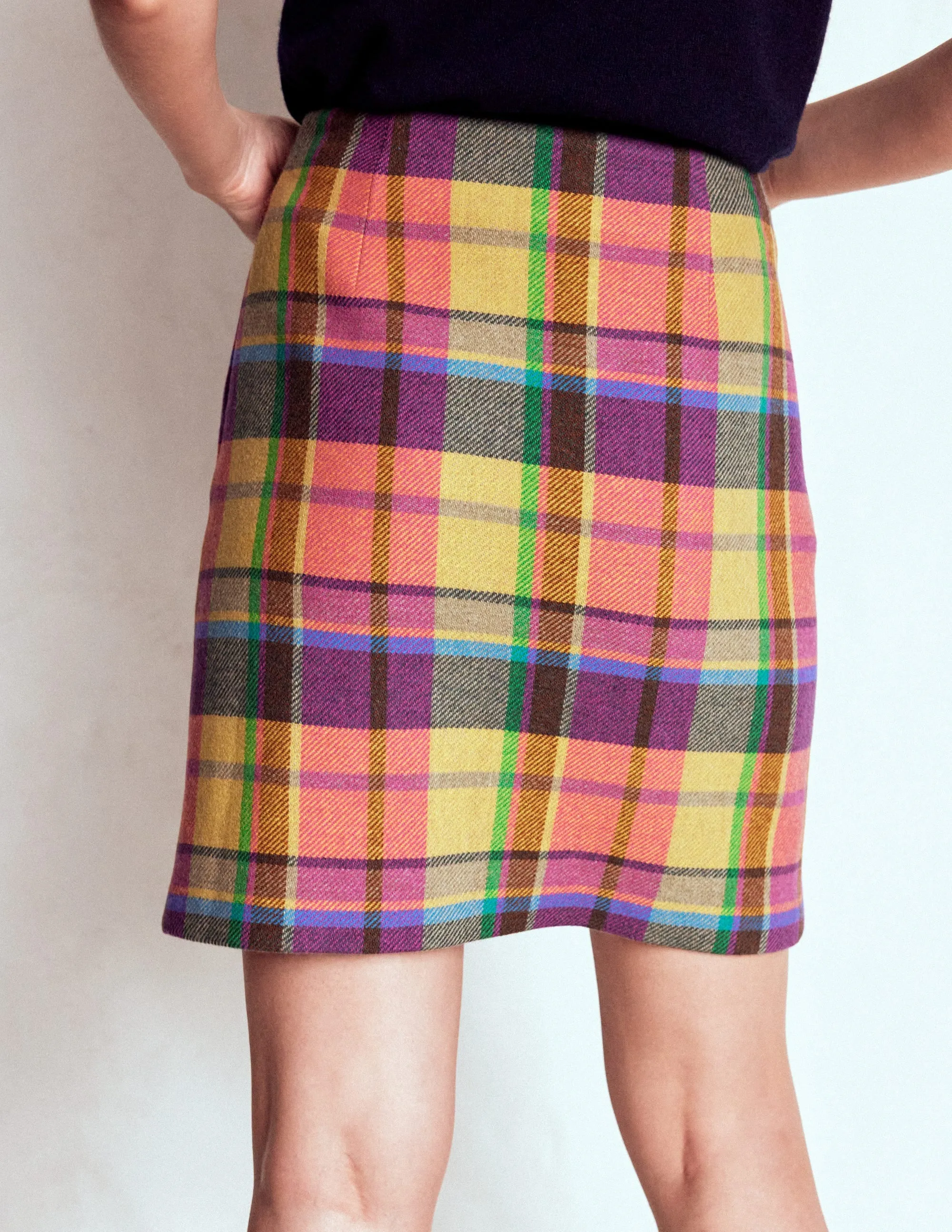 Gia Wool Short Skirt-PoppyRed and Pink Multigingham commute ready