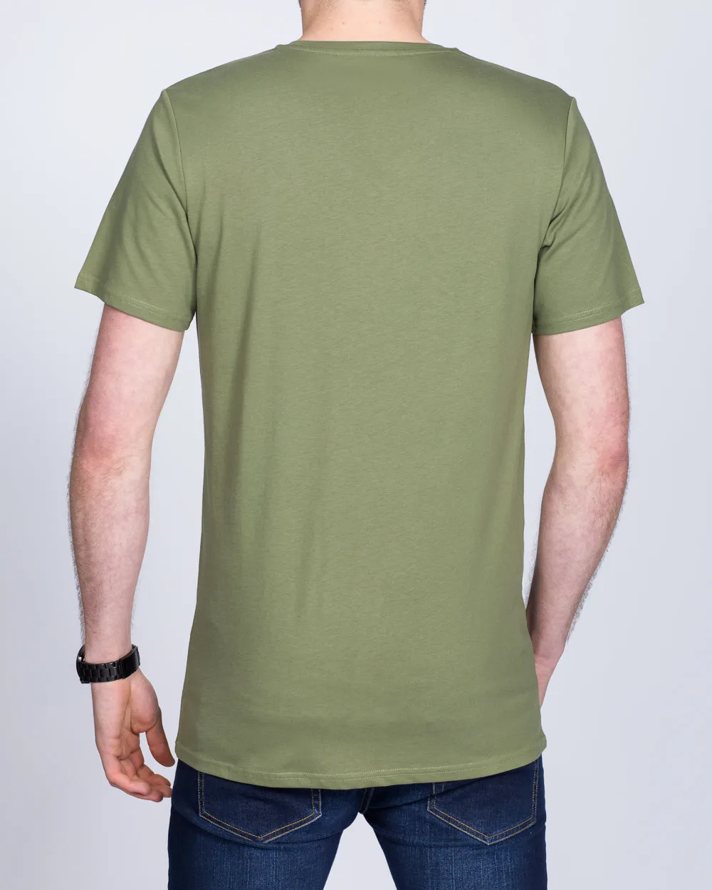 Girav New York Extra Tall V-Neck (olive green) stay neat