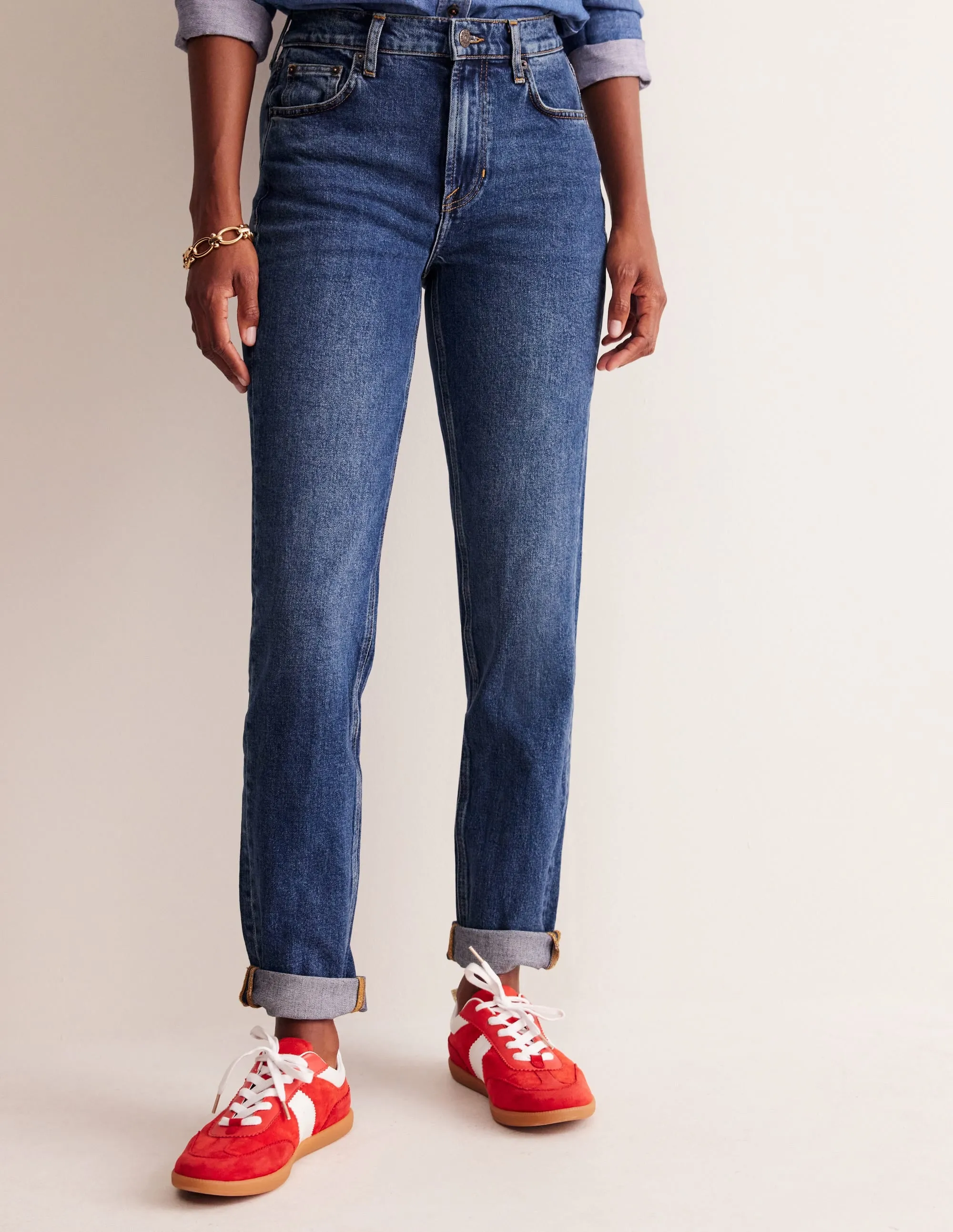 Girlfriend Jeans-Mid Vintage everyday staple