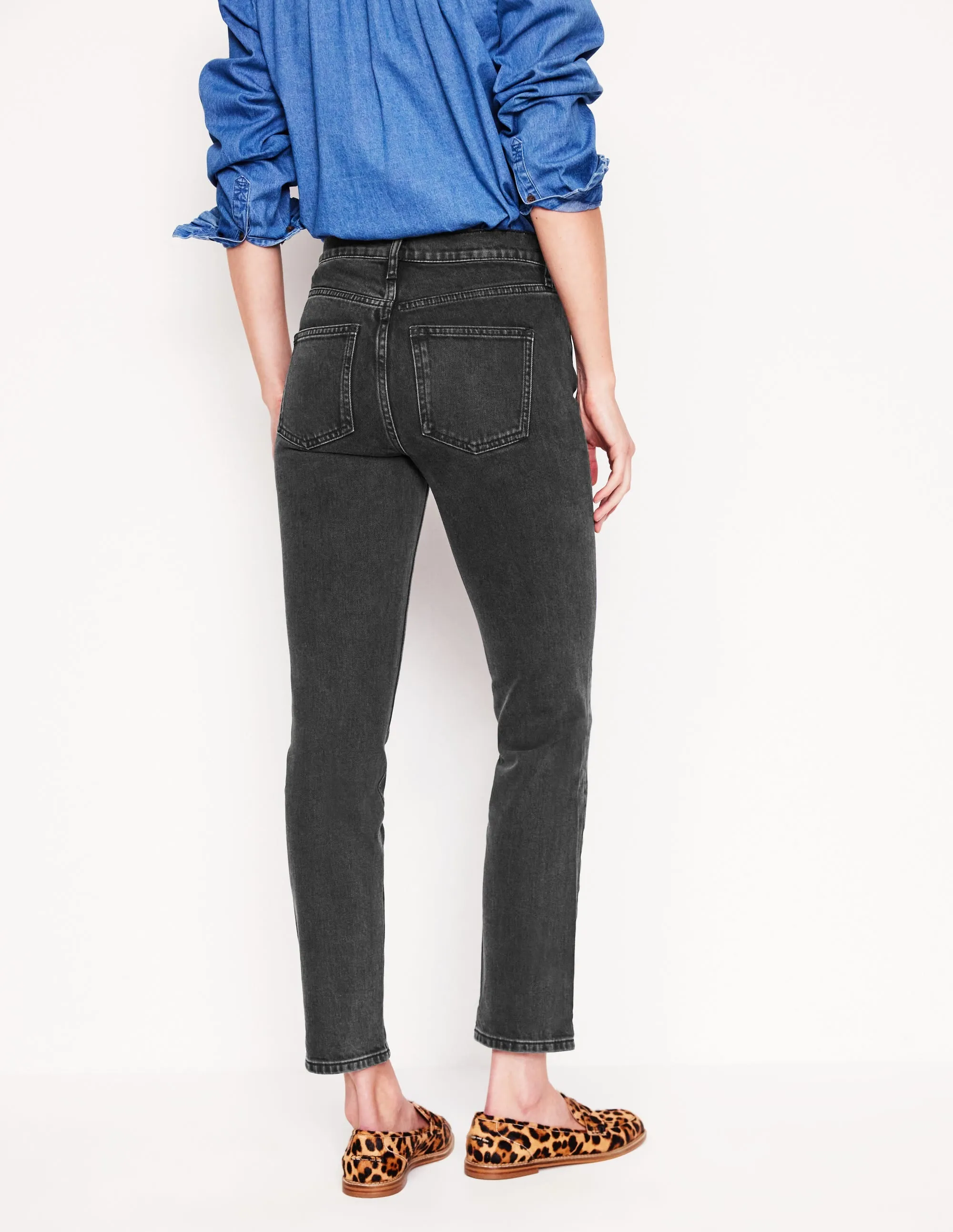 Girlfriend Jeans-Washed Black stretchy comfort