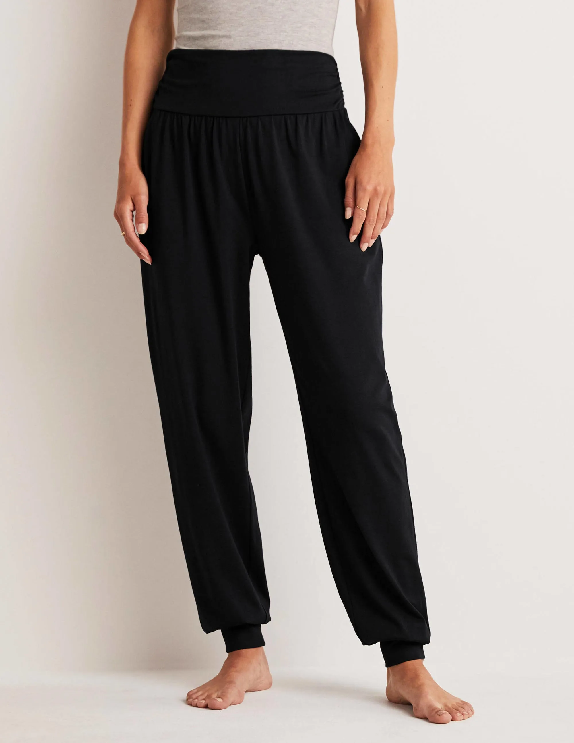 Hareem Jersey Joggers-Black flexible fit