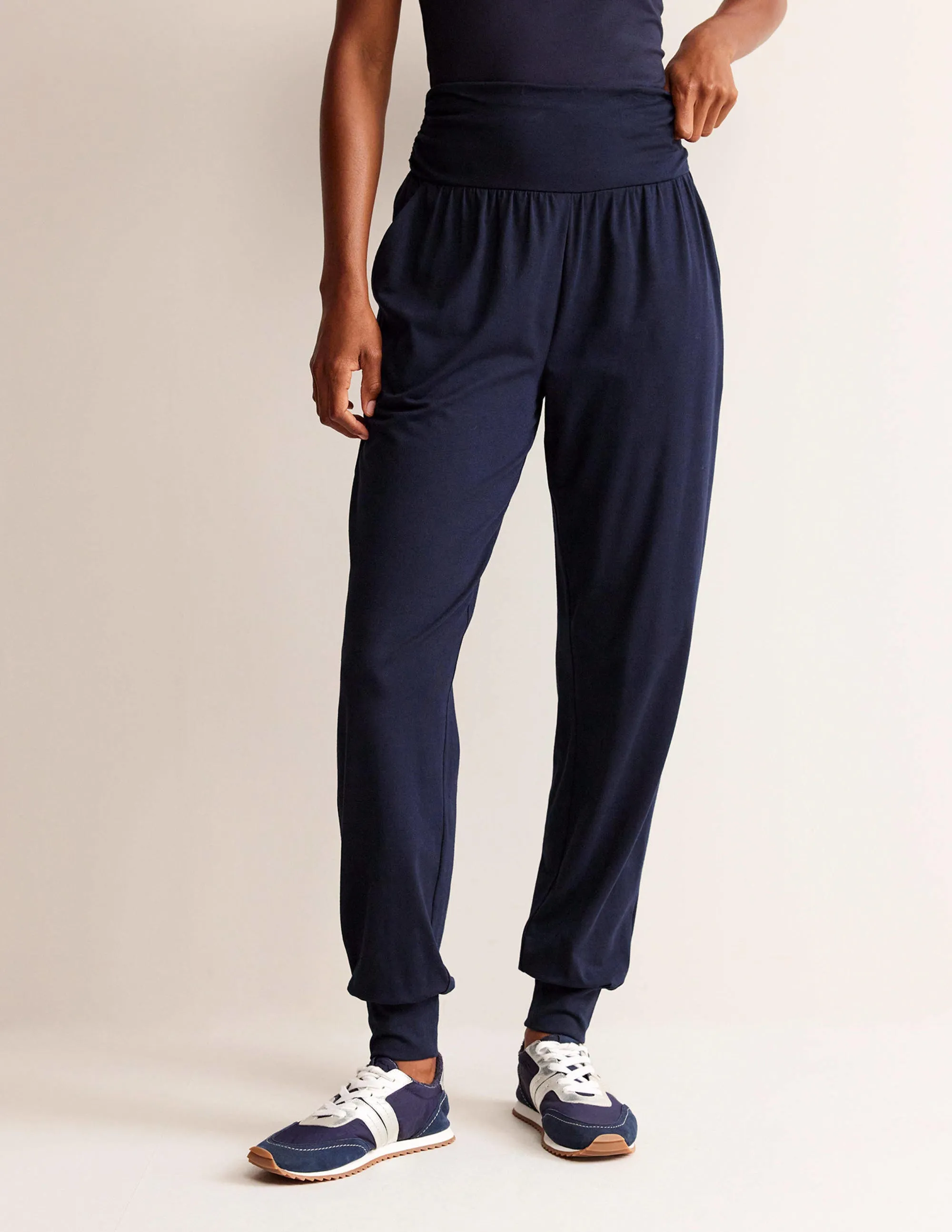 Hareem Jersey Joggers-Navy machine washable