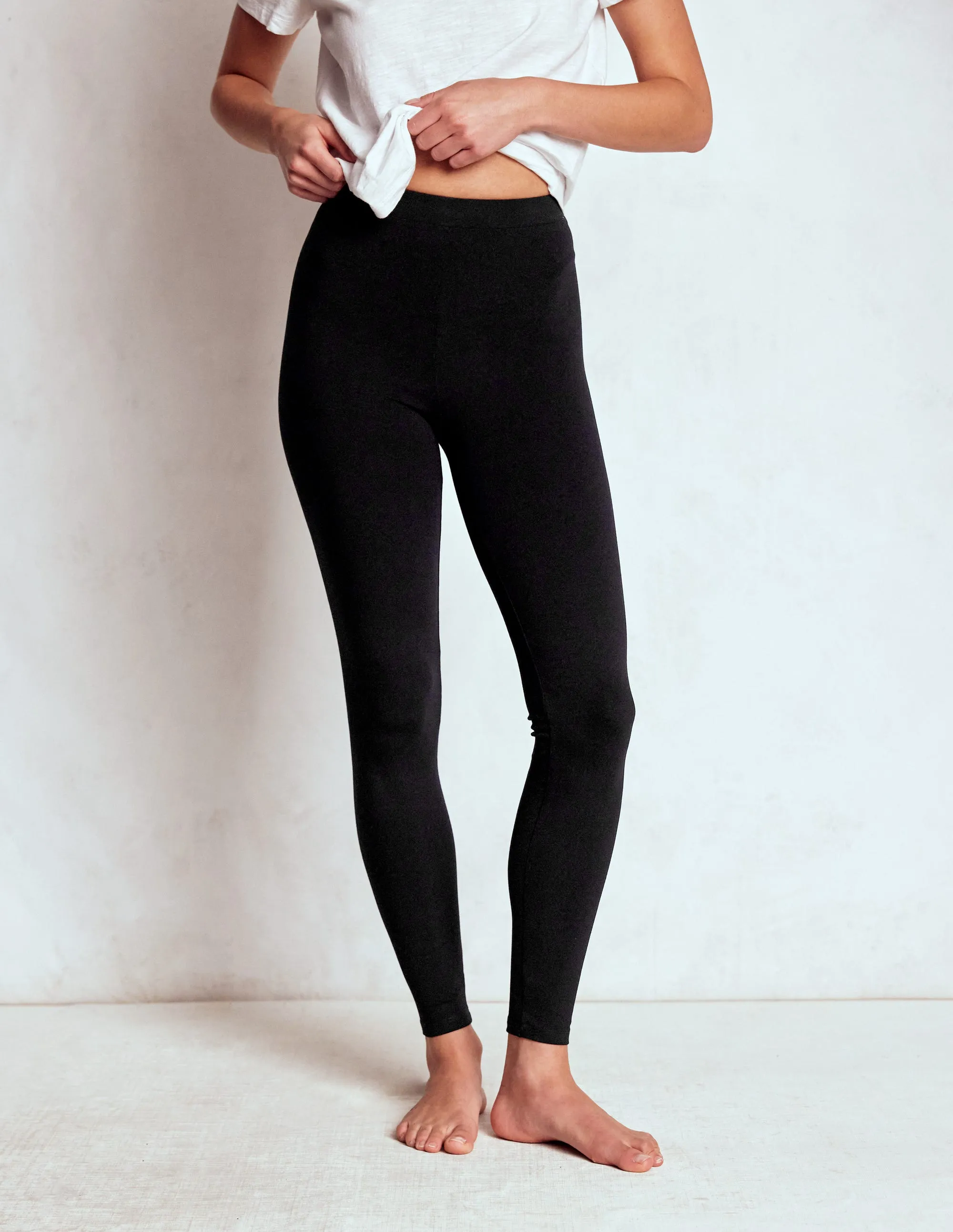 High Rise Jersey Leggings-Black breathable fabric