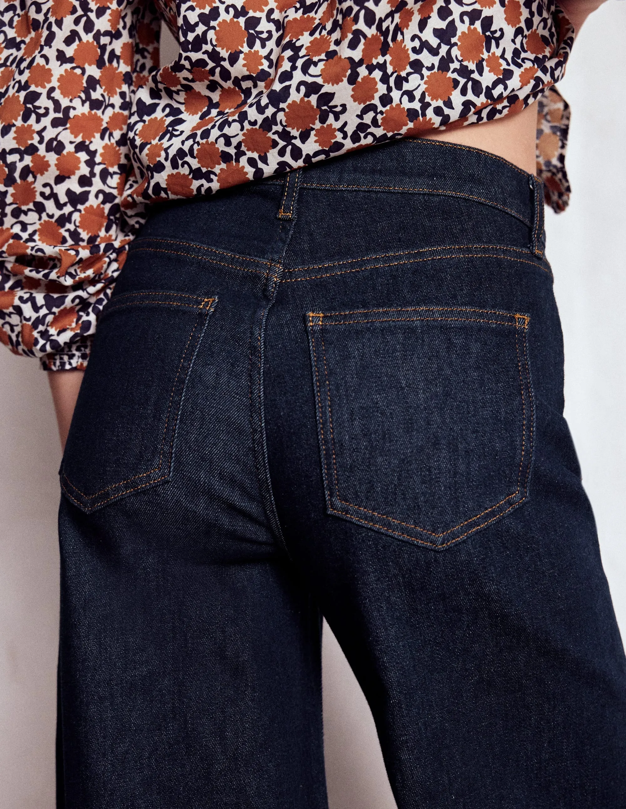 High Rise Wide Leg Jeans-Indigo Rinse trendy feature