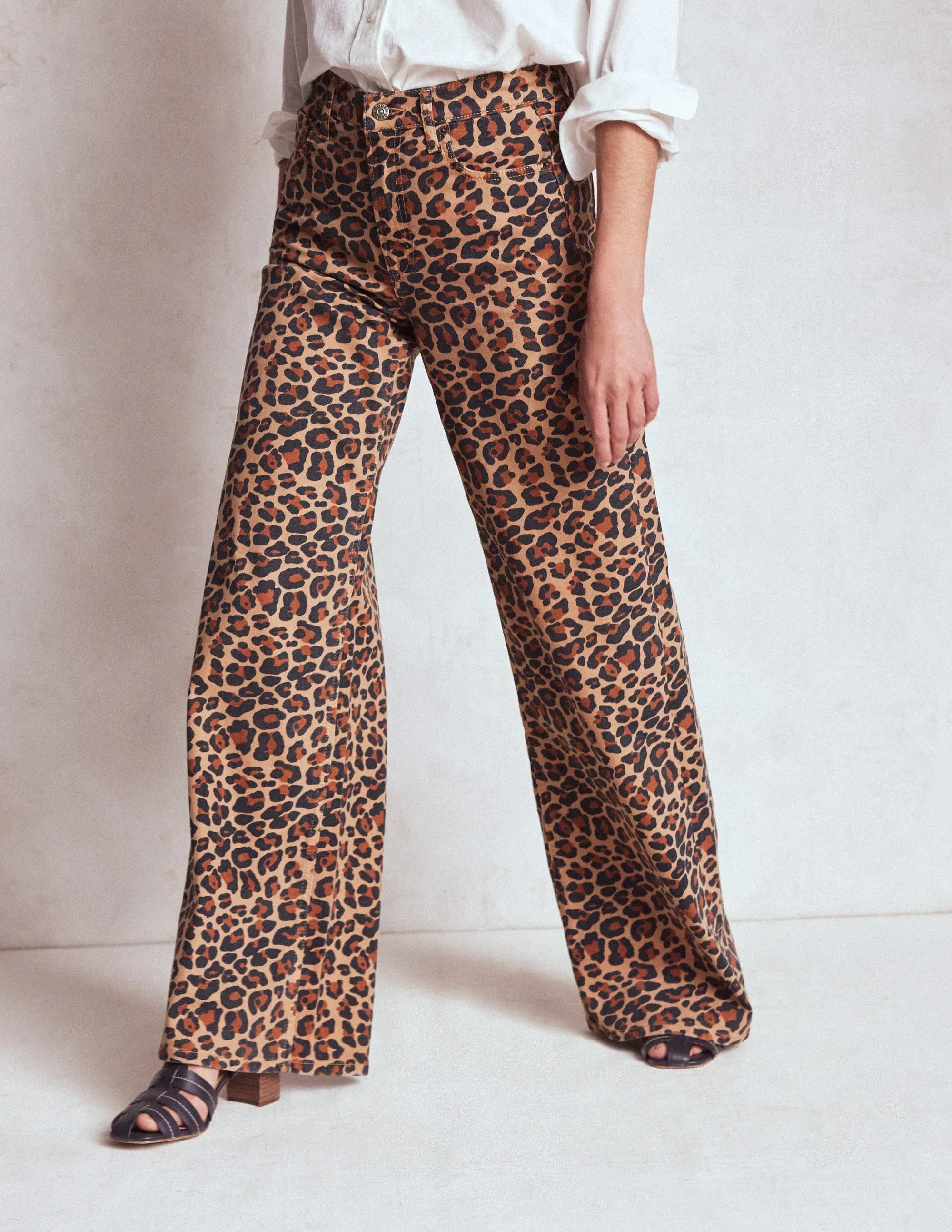 High Rise Wide Leg Jeans-Leopard Print trendy details