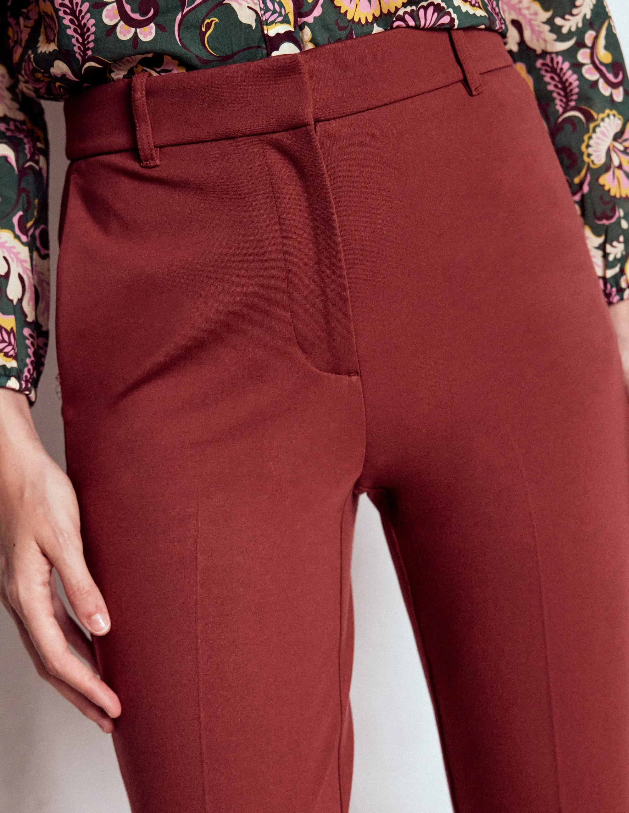 Highgate Ponte Trousers-Chestnut holiday mood