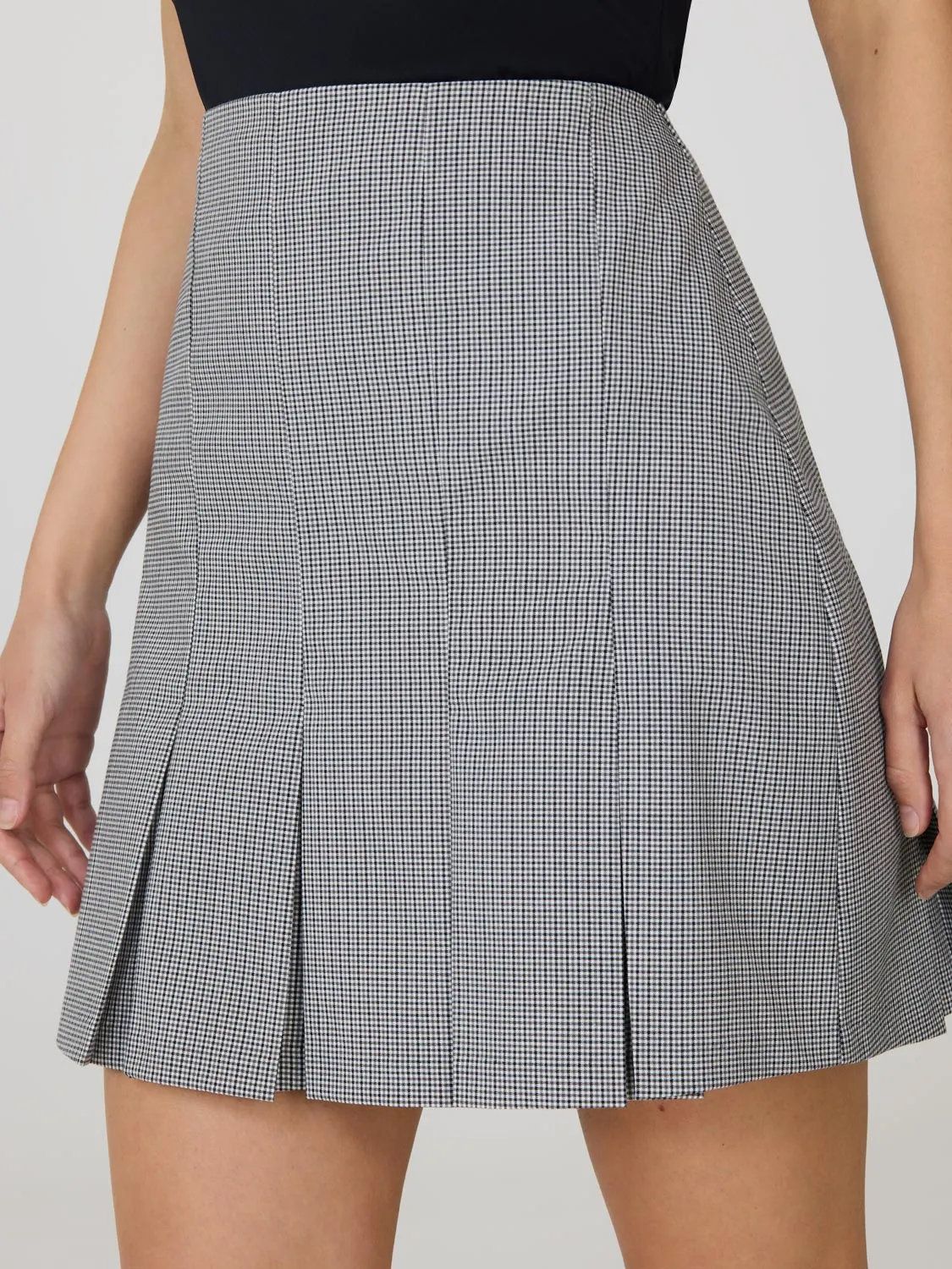 Houndstooth Pleated Mini Skirt light soft