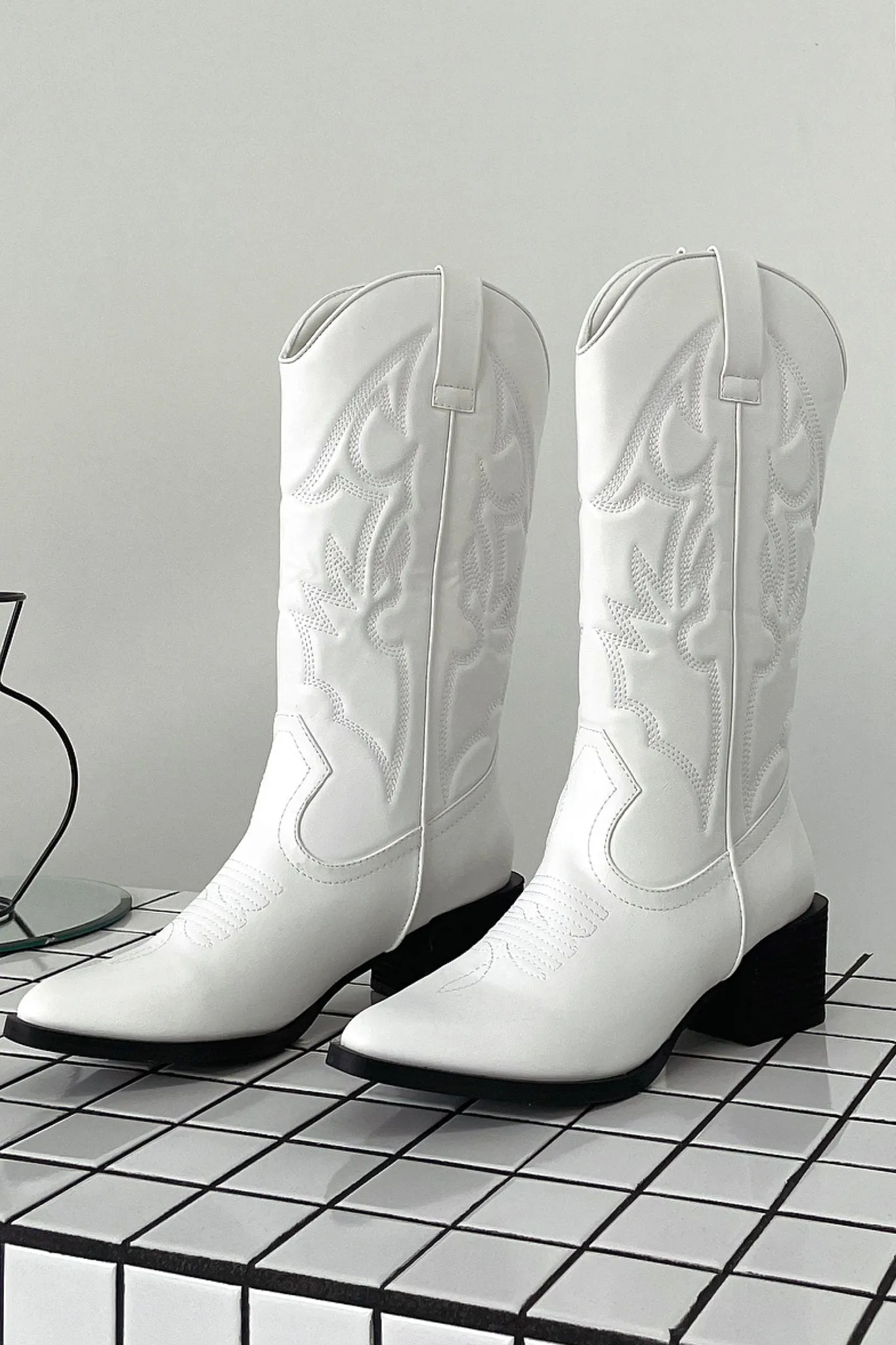 Jagger Cowboy Boots - White motorcycle riding