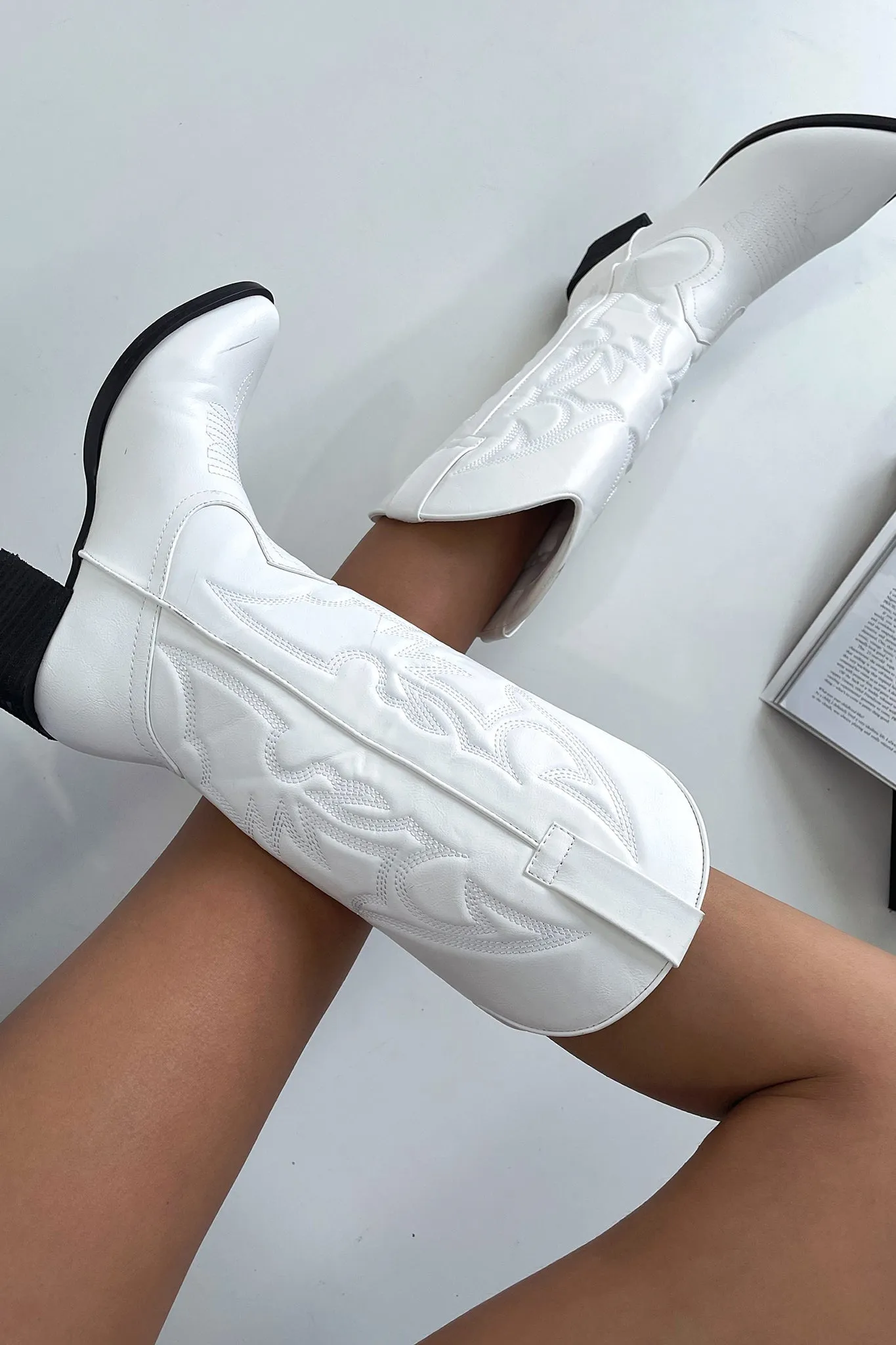 Jagger Cowboy Boots - White wear resistant guard