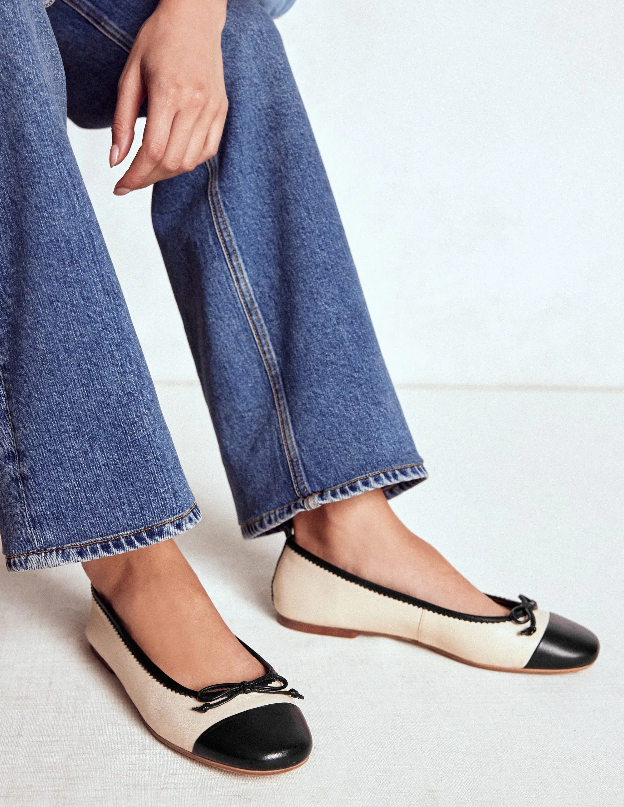 Kitty Flexi Sole Ballet Pumps-Ecru/Black suitable elder